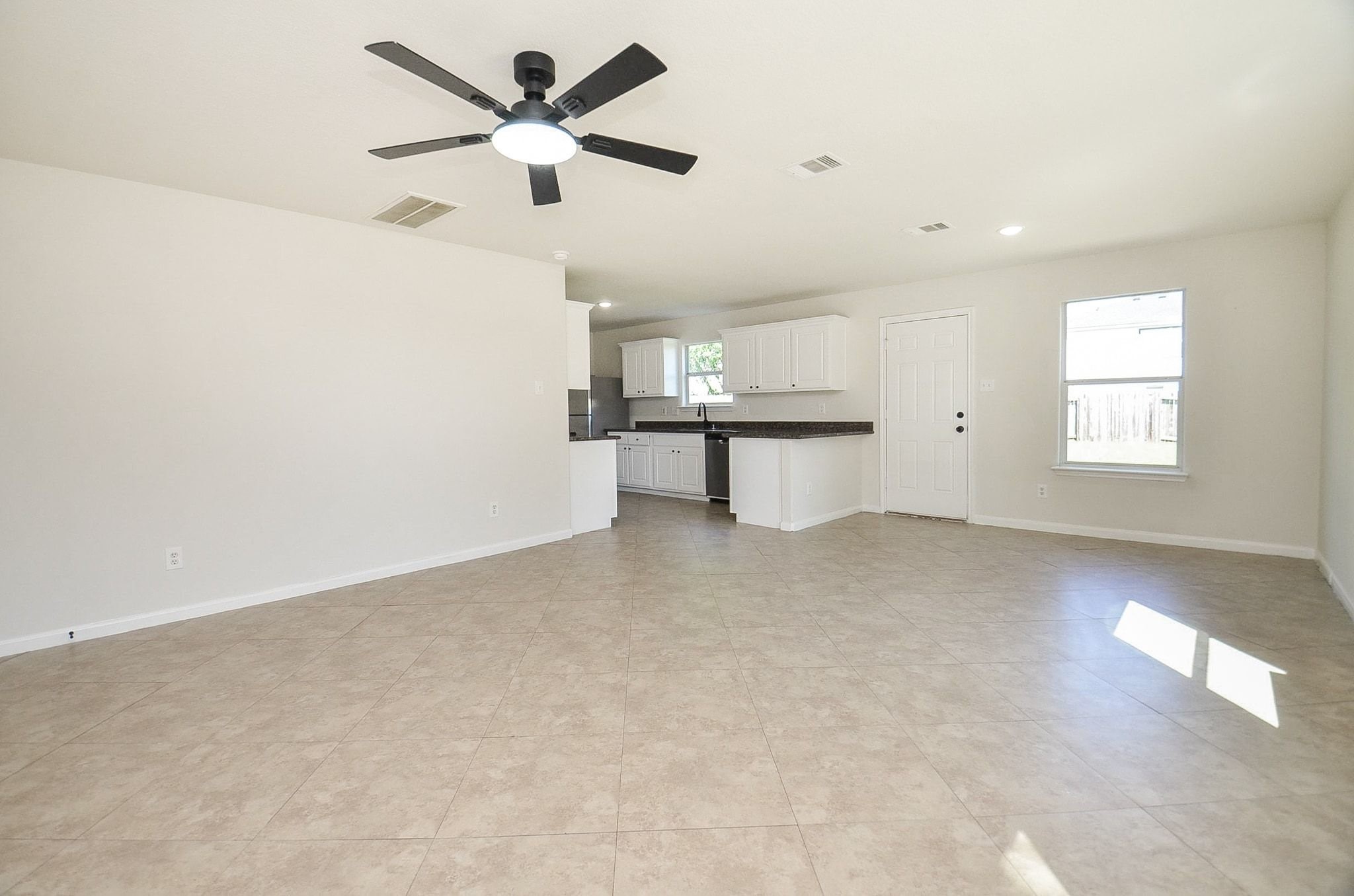 3906 Hollow Cove Lane Property Photo 3
