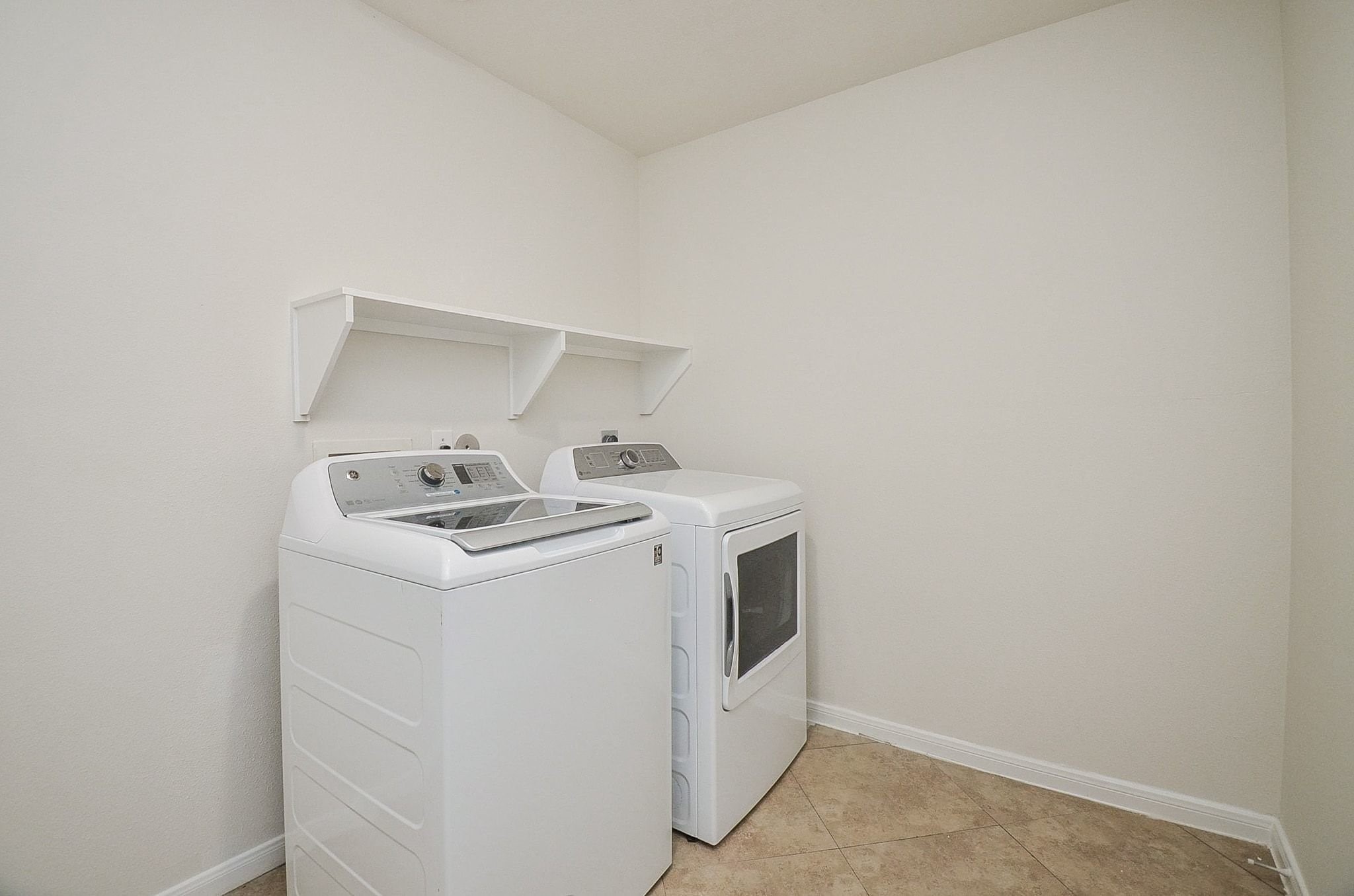 3906 Hollow Cove Lane Property Photo 12