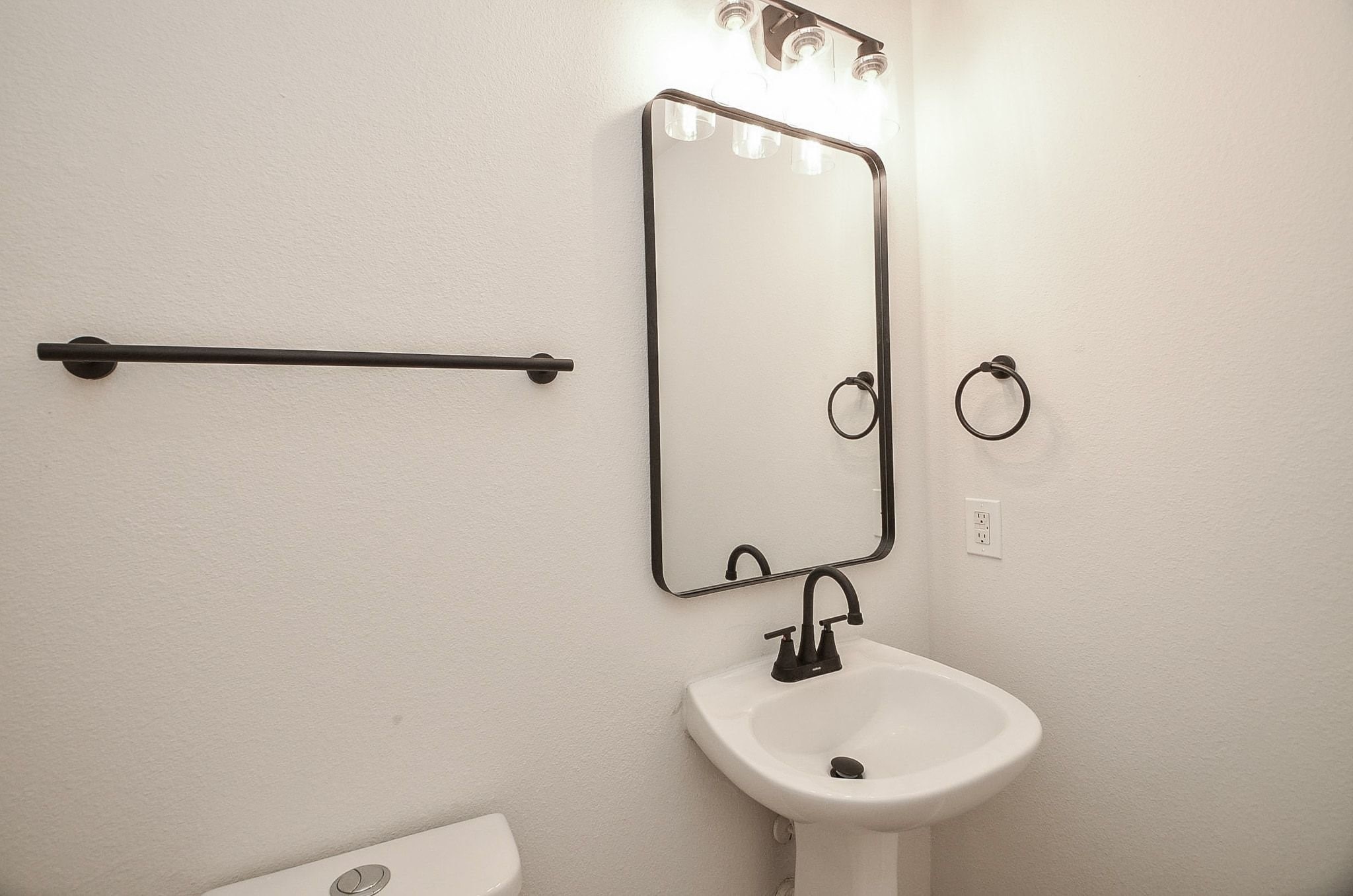 3906 Hollow Cove Lane Property Photo 13