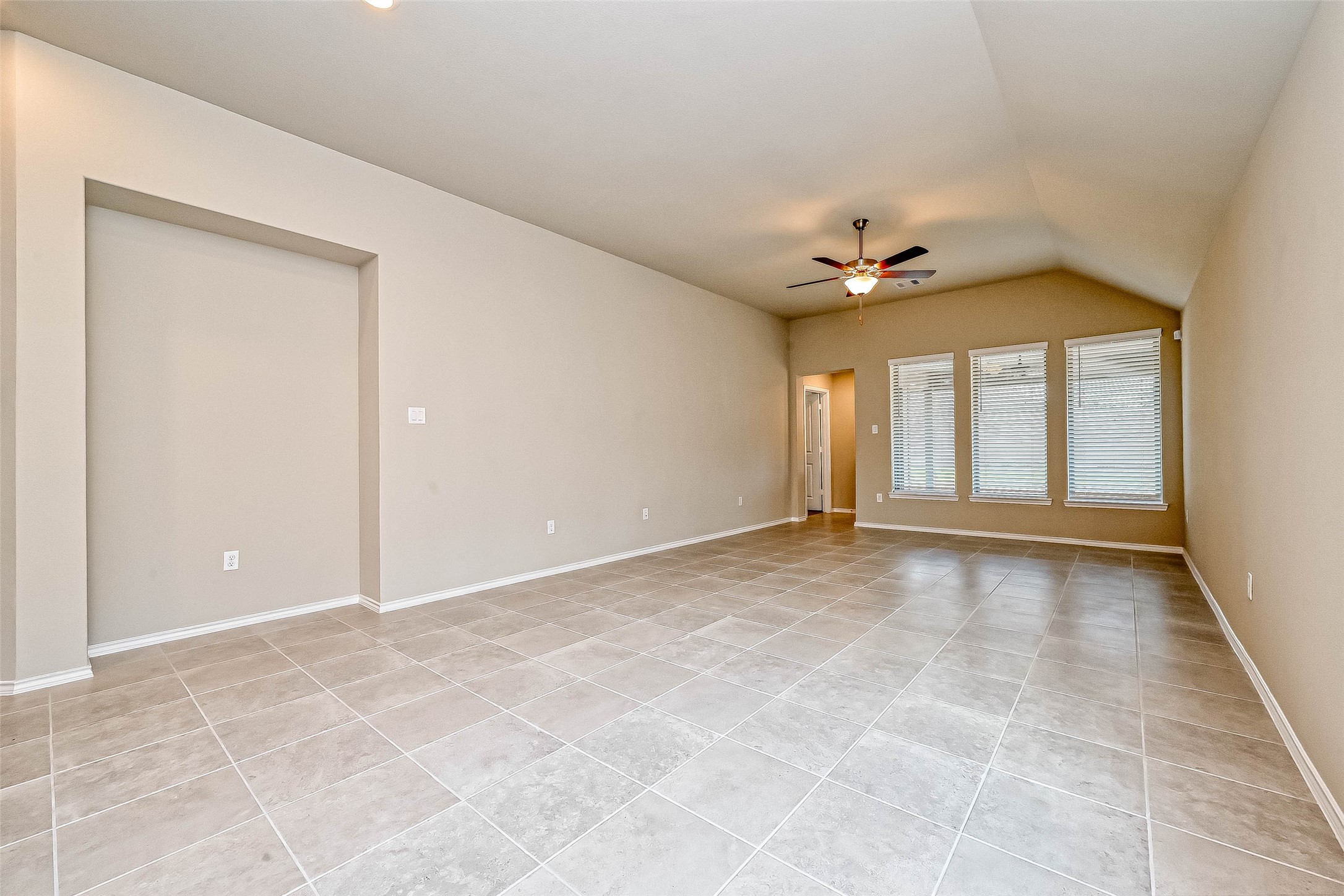 2639 Prairie Star Lane Property Photo 8