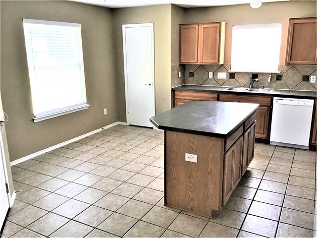 7707 Atwood Manor Court Property Photo 3
