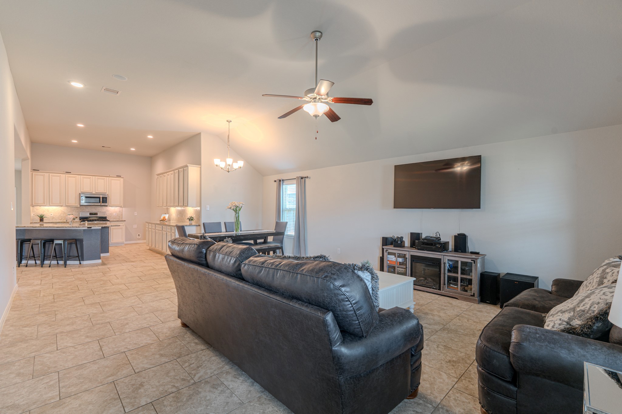 14207 Irvine Ranch Trail Property Photo 16