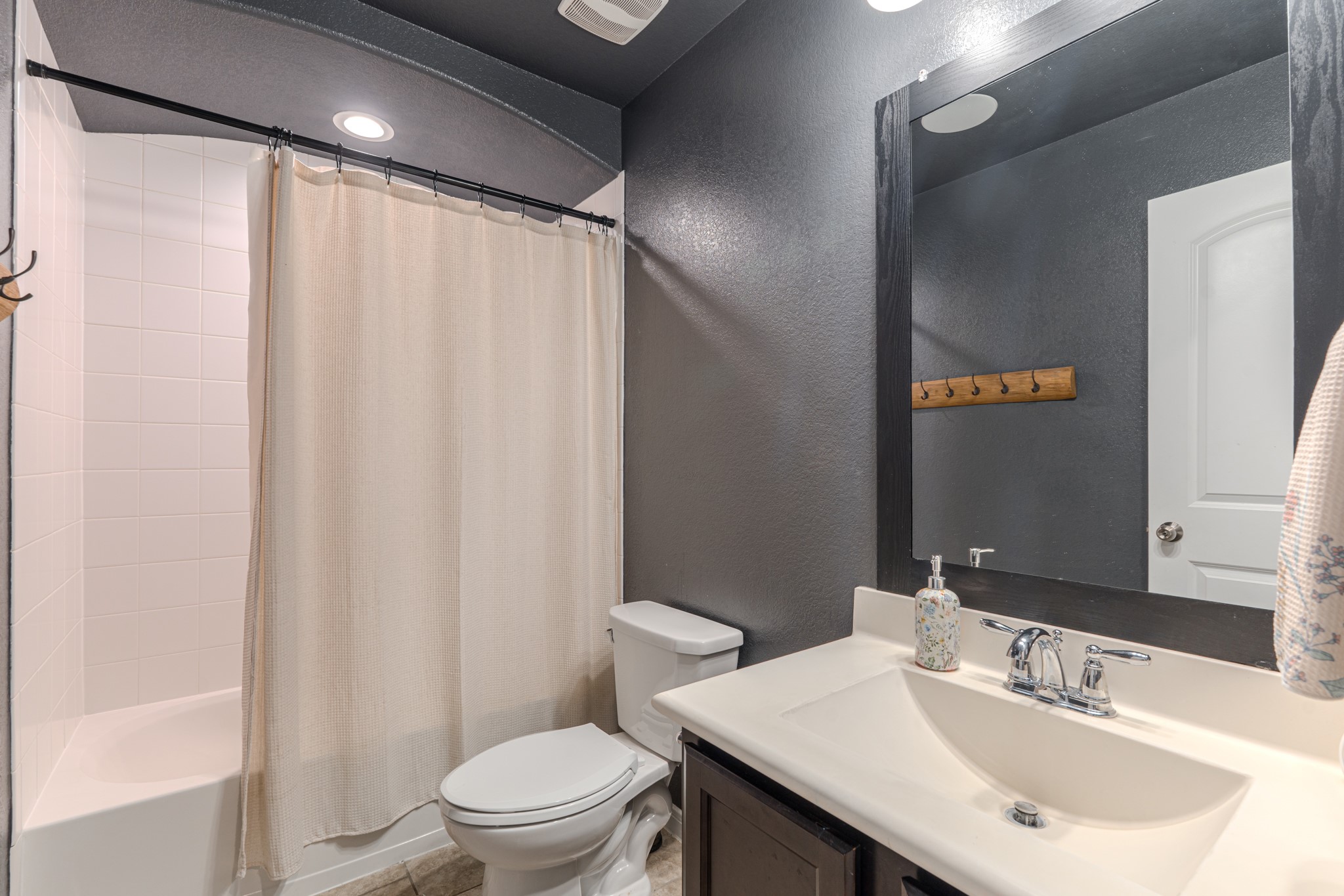 14207 Irvine Ranch Trail Property Photo 22