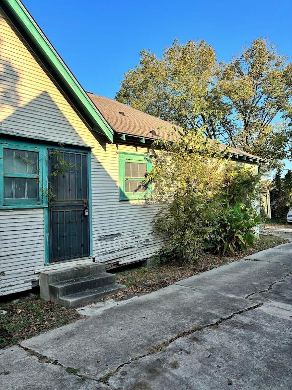 305 Eastwood Street, Houston Tx 77011 Property Photo 17