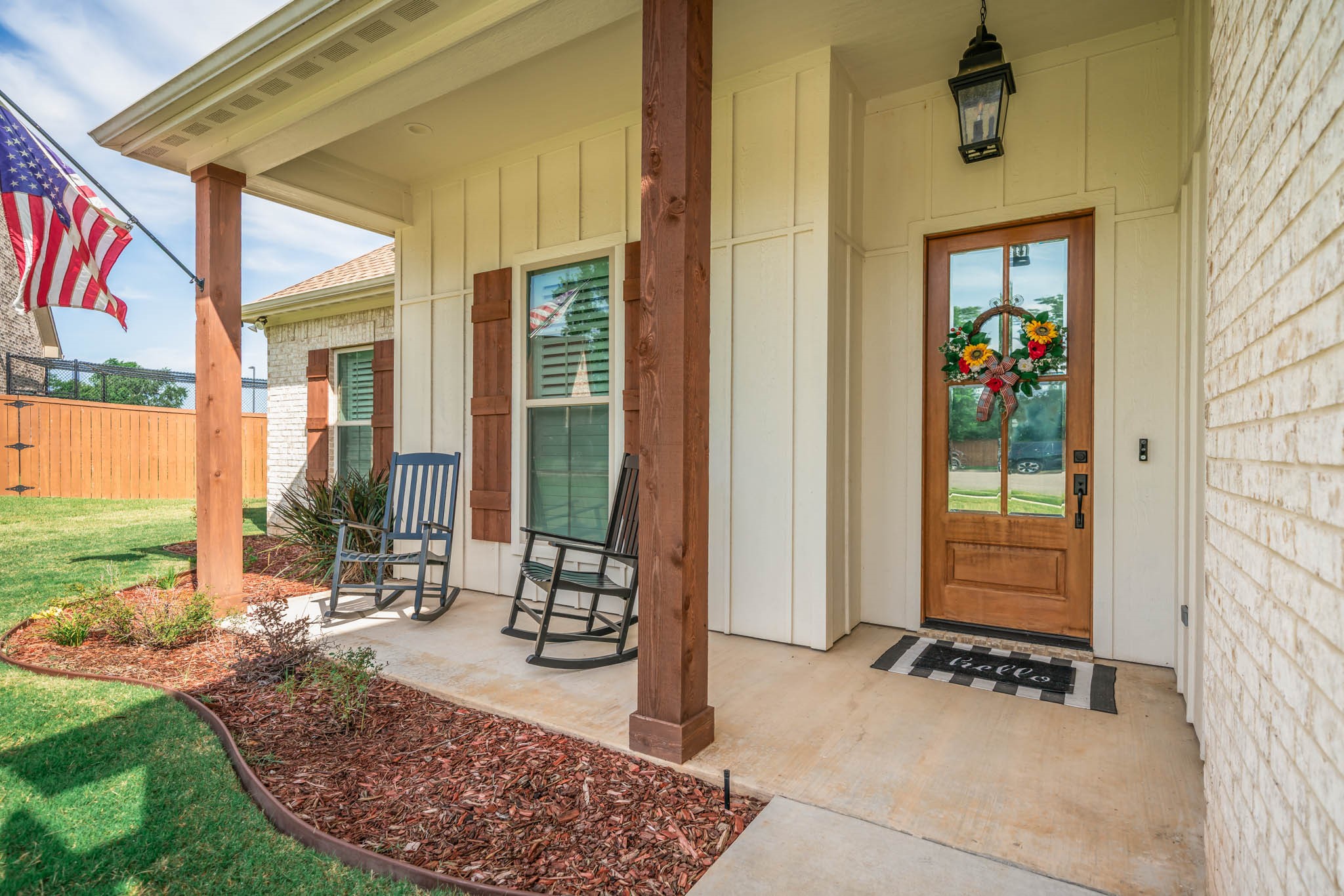 4523 Lone Oak Ln Property Photo 3