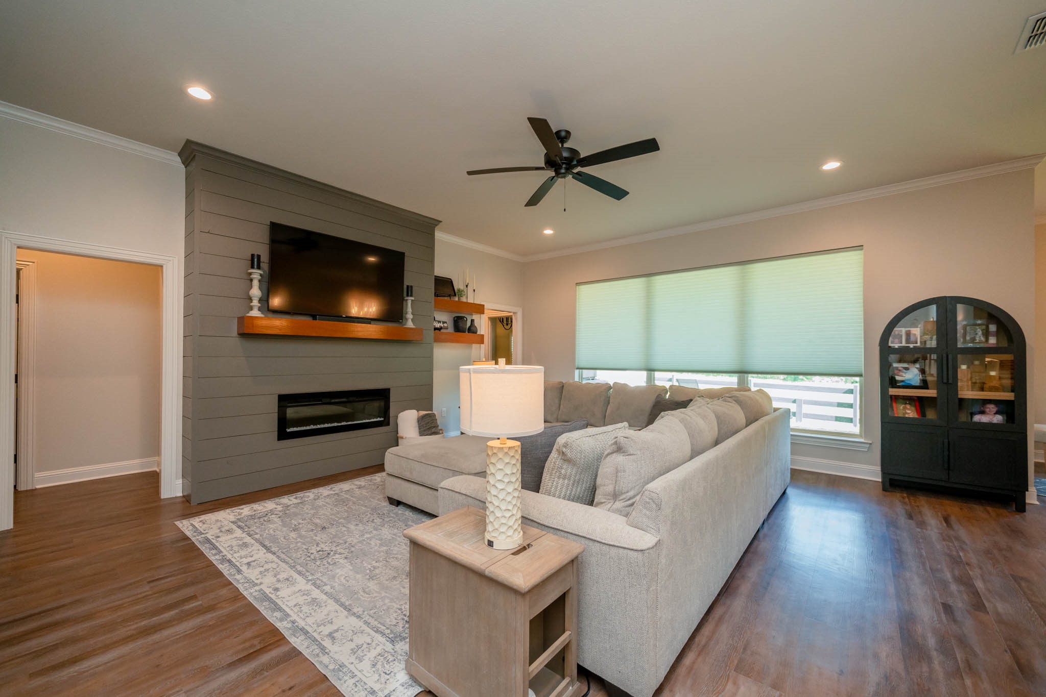 4523 Lone Oak Ln Property Photo 8