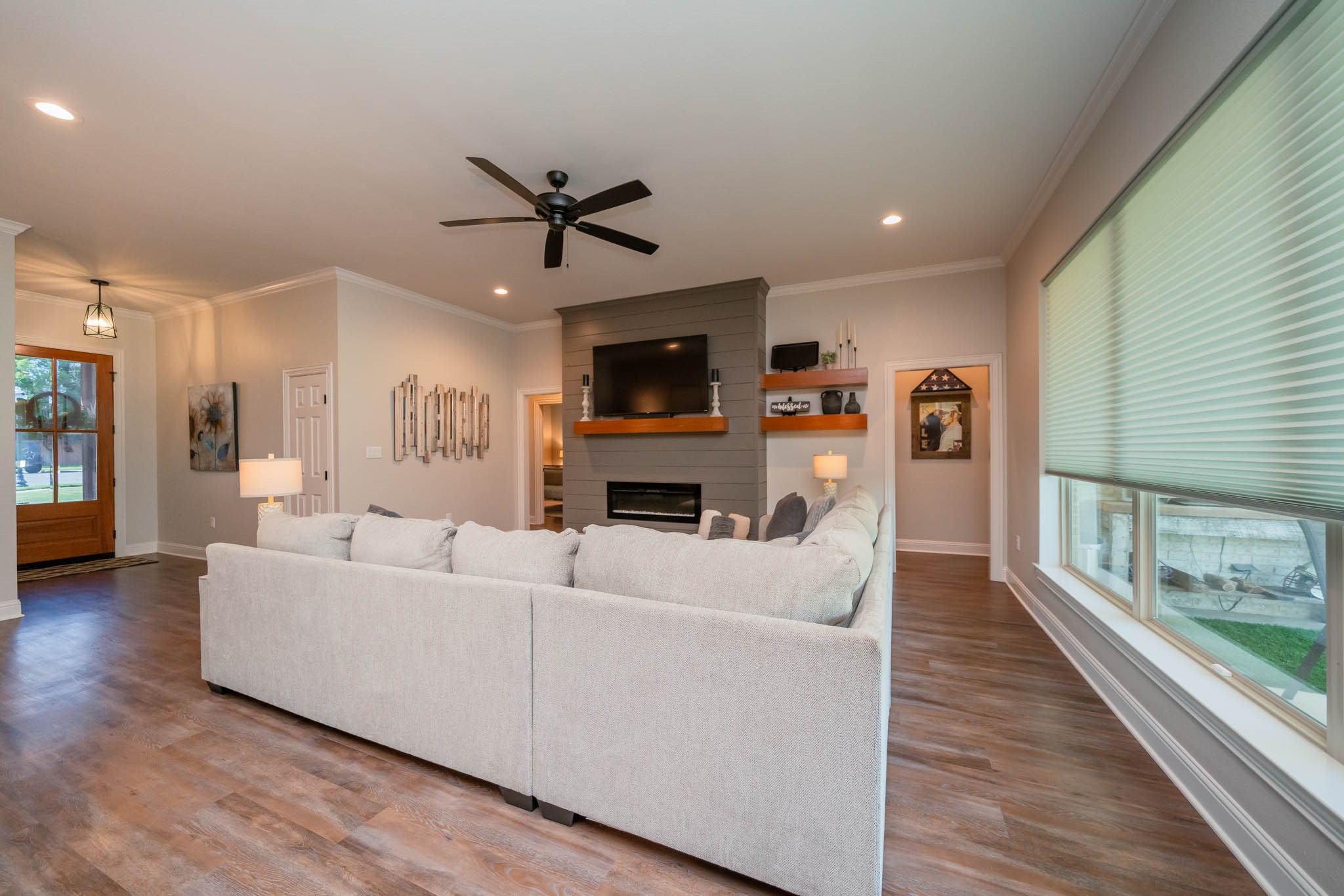 4523 Lone Oak Ln Property Photo 9