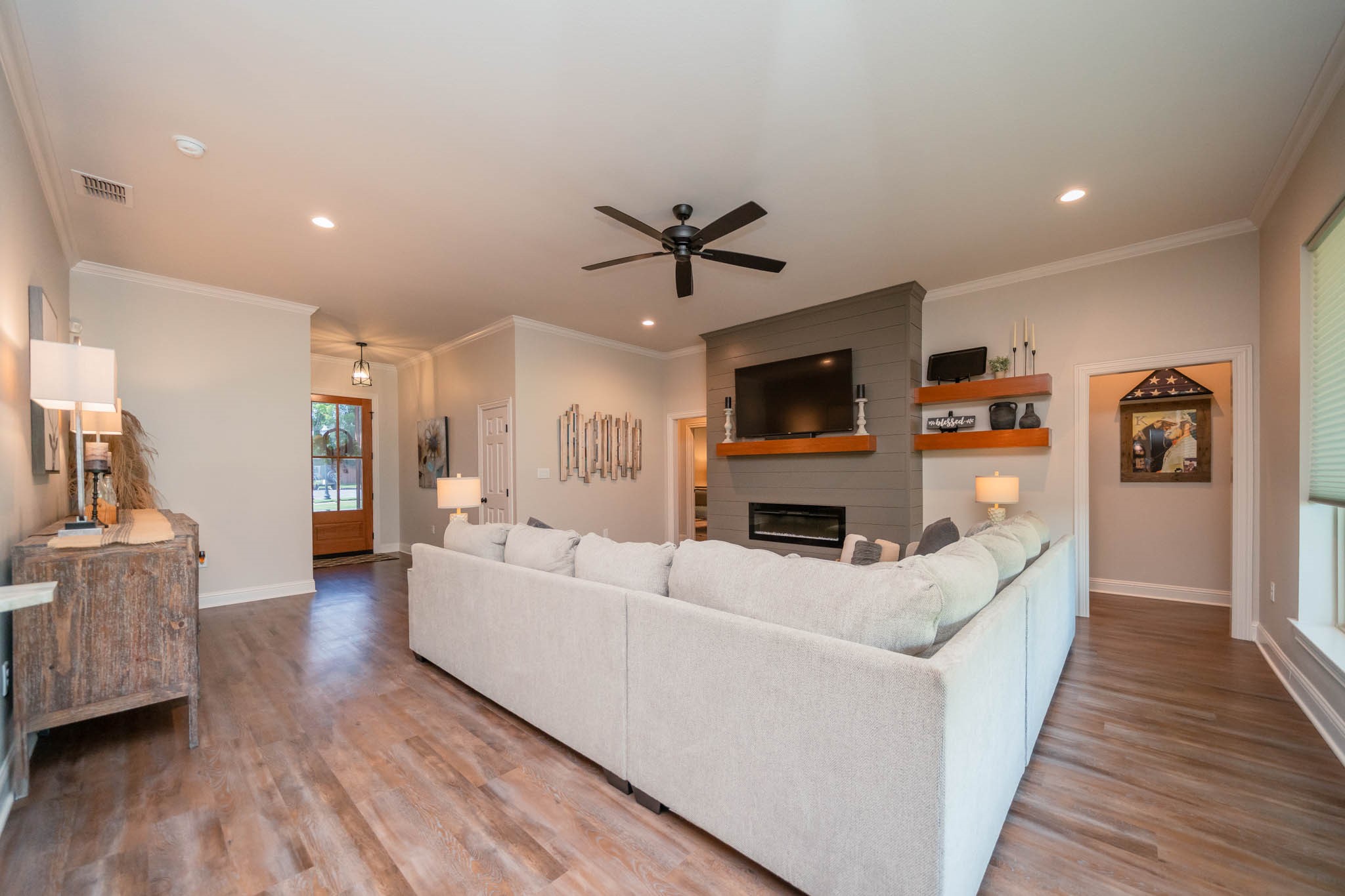 4523 Lone Oak Ln Property Photo 10