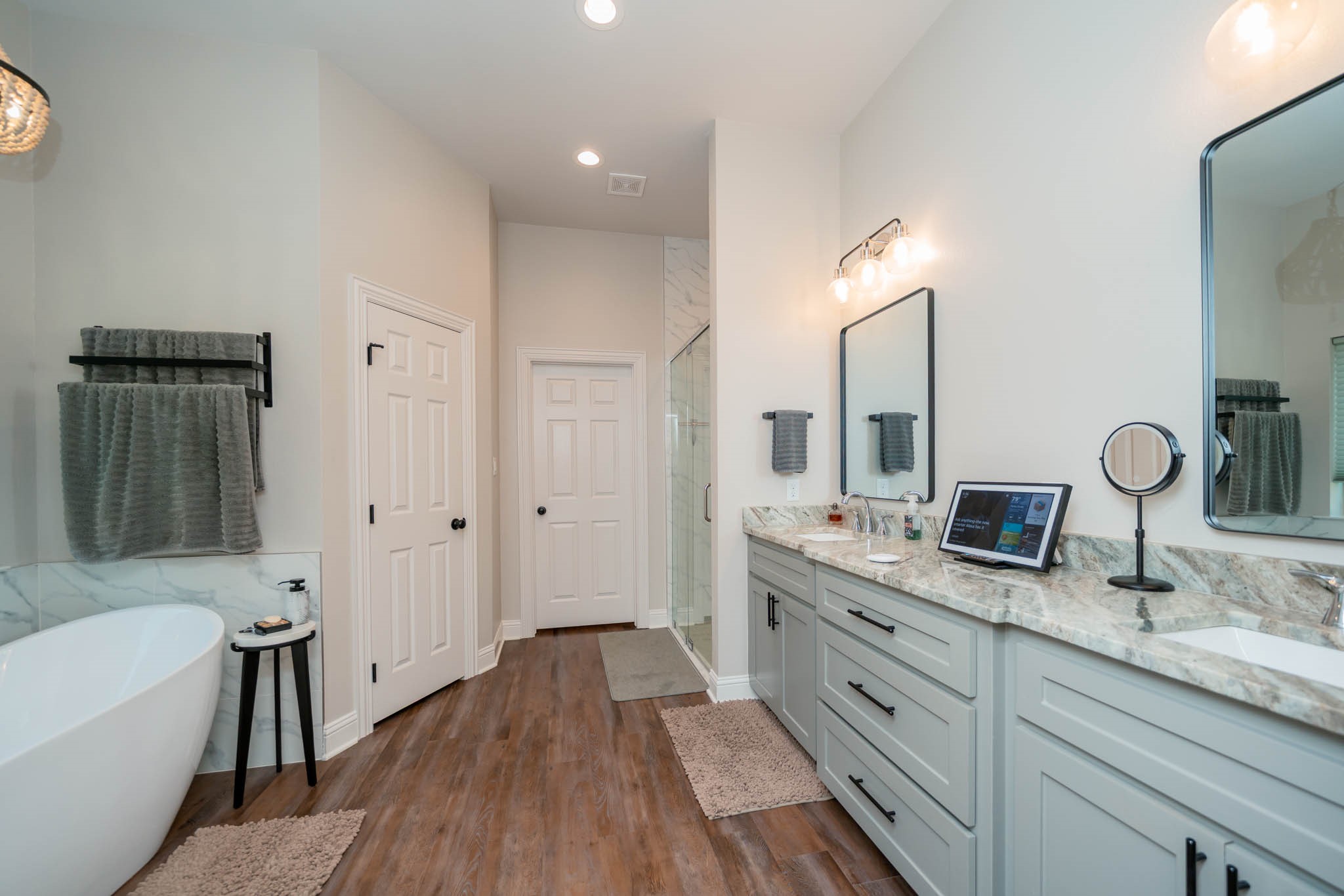 4523 Lone Oak Ln Property Photo 29