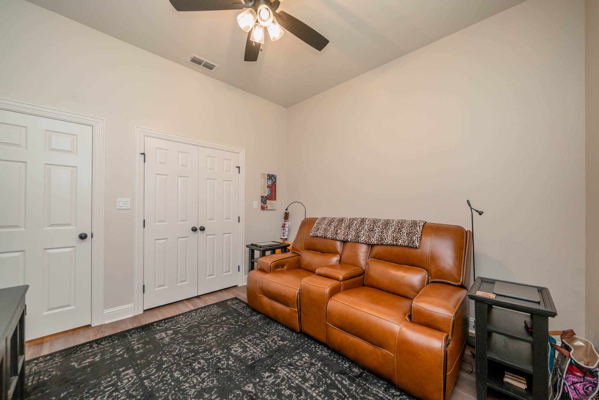 4523 Lone Oak Ln Property Photo 37