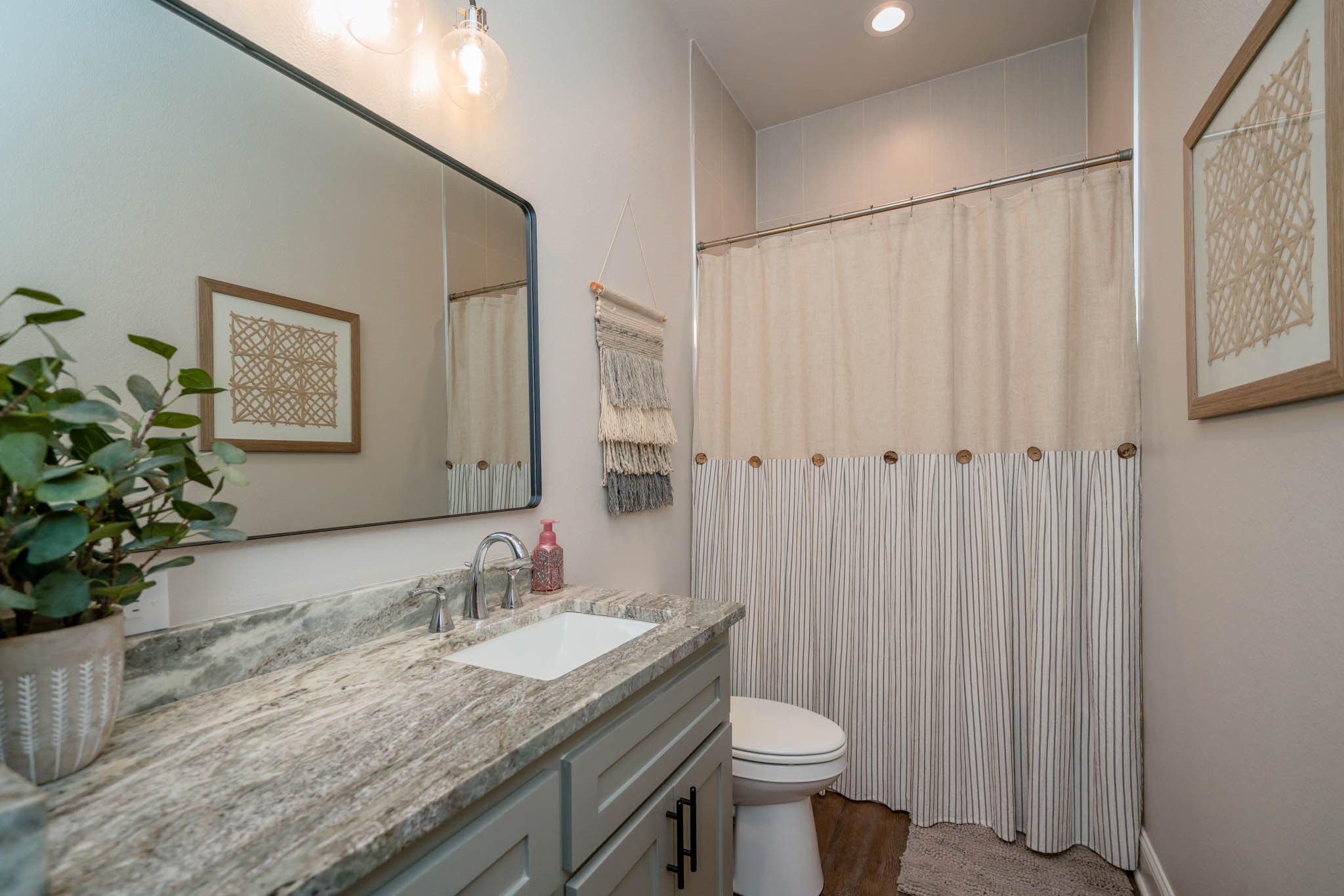 4523 Lone Oak Ln Property Photo 39