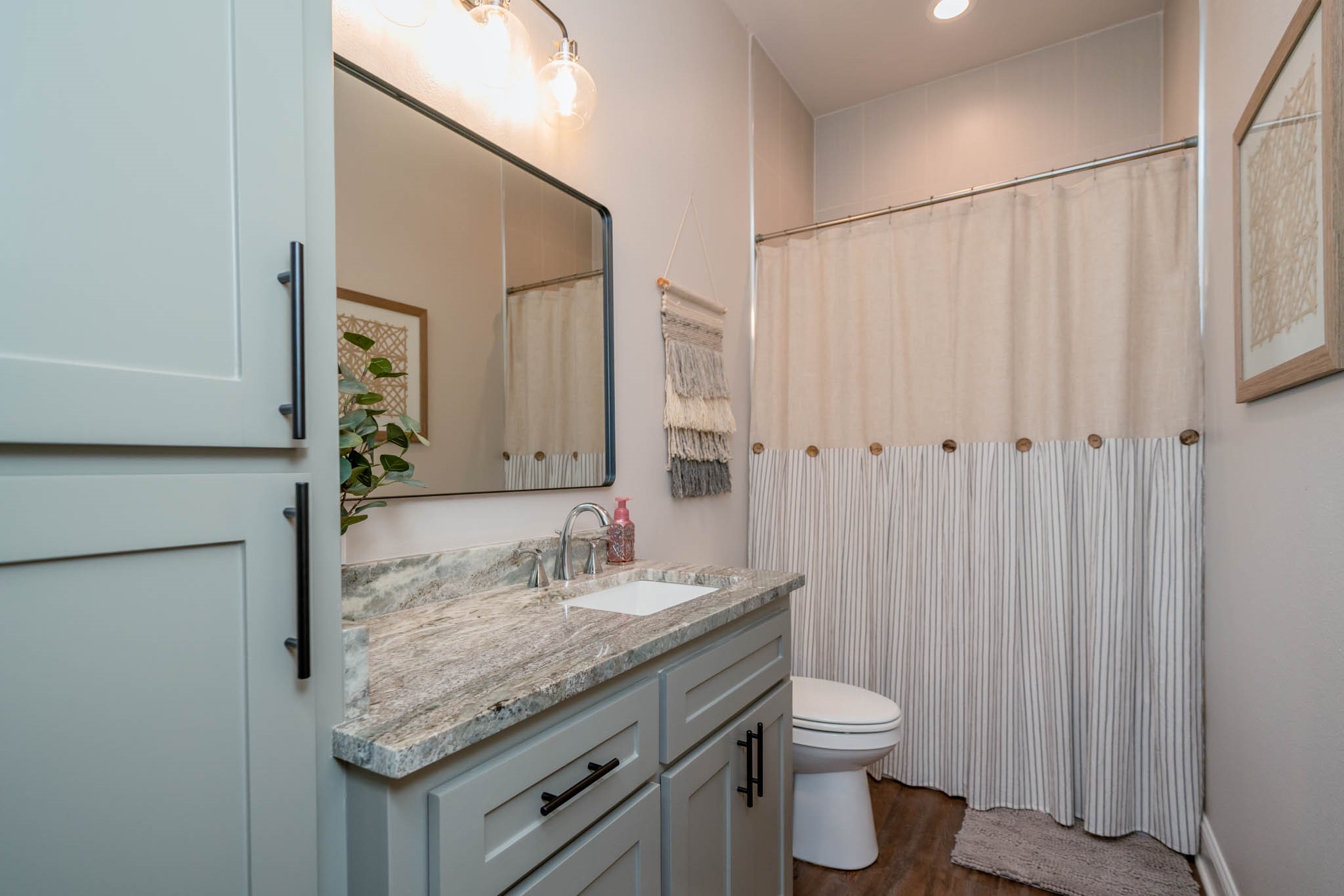 4523 Lone Oak Ln Property Photo 40