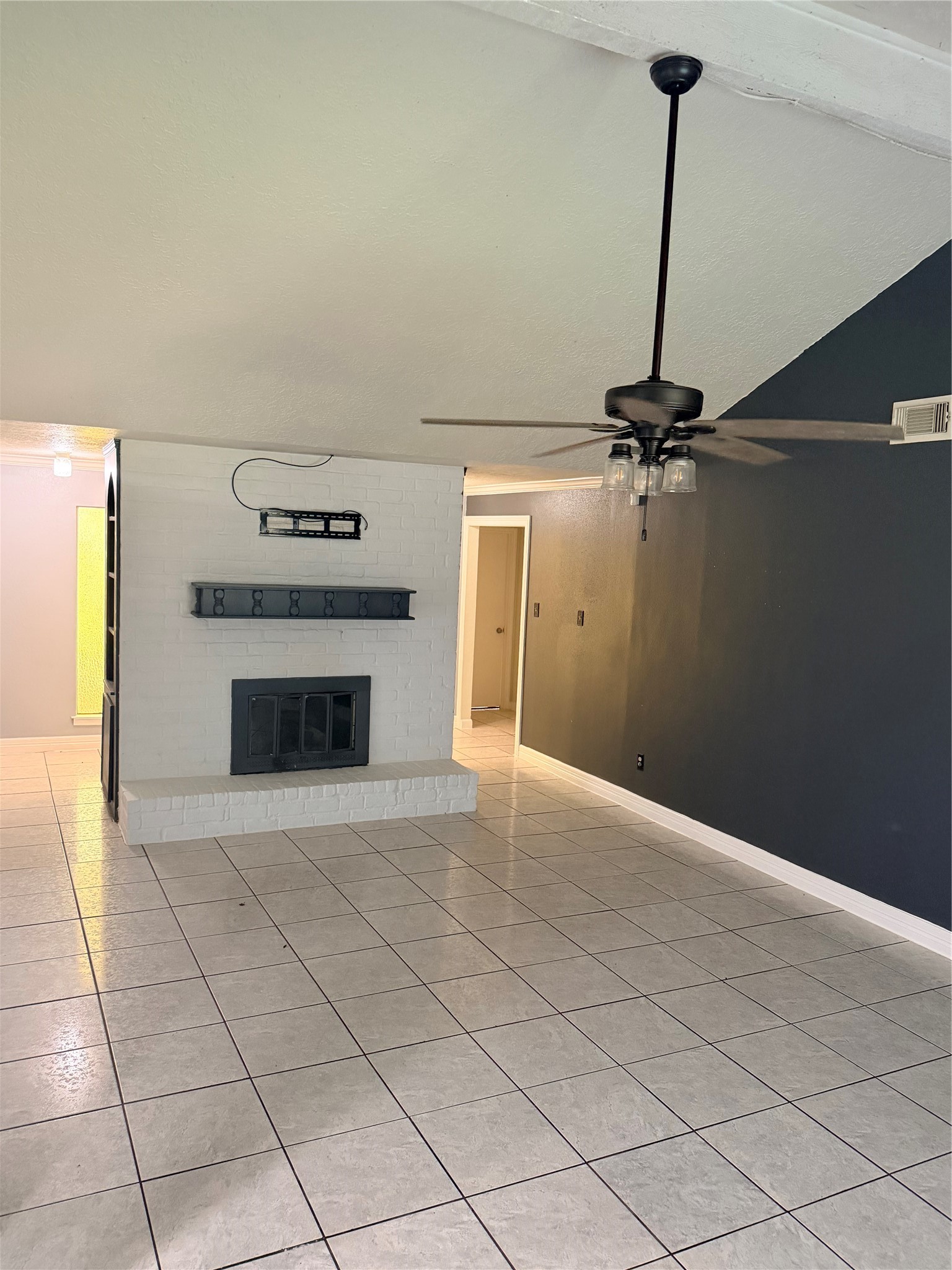 4818 Elmbrook Drive Property Photo 3