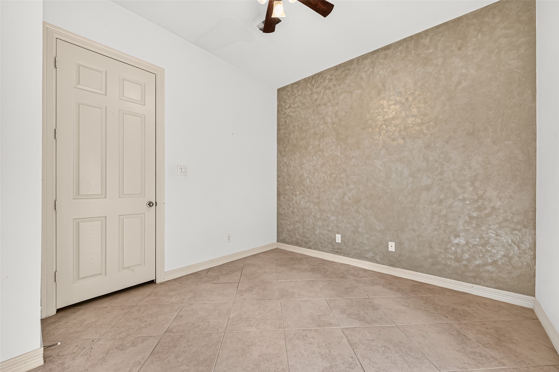 2313 Delta Bridge Drive Property Photo 15