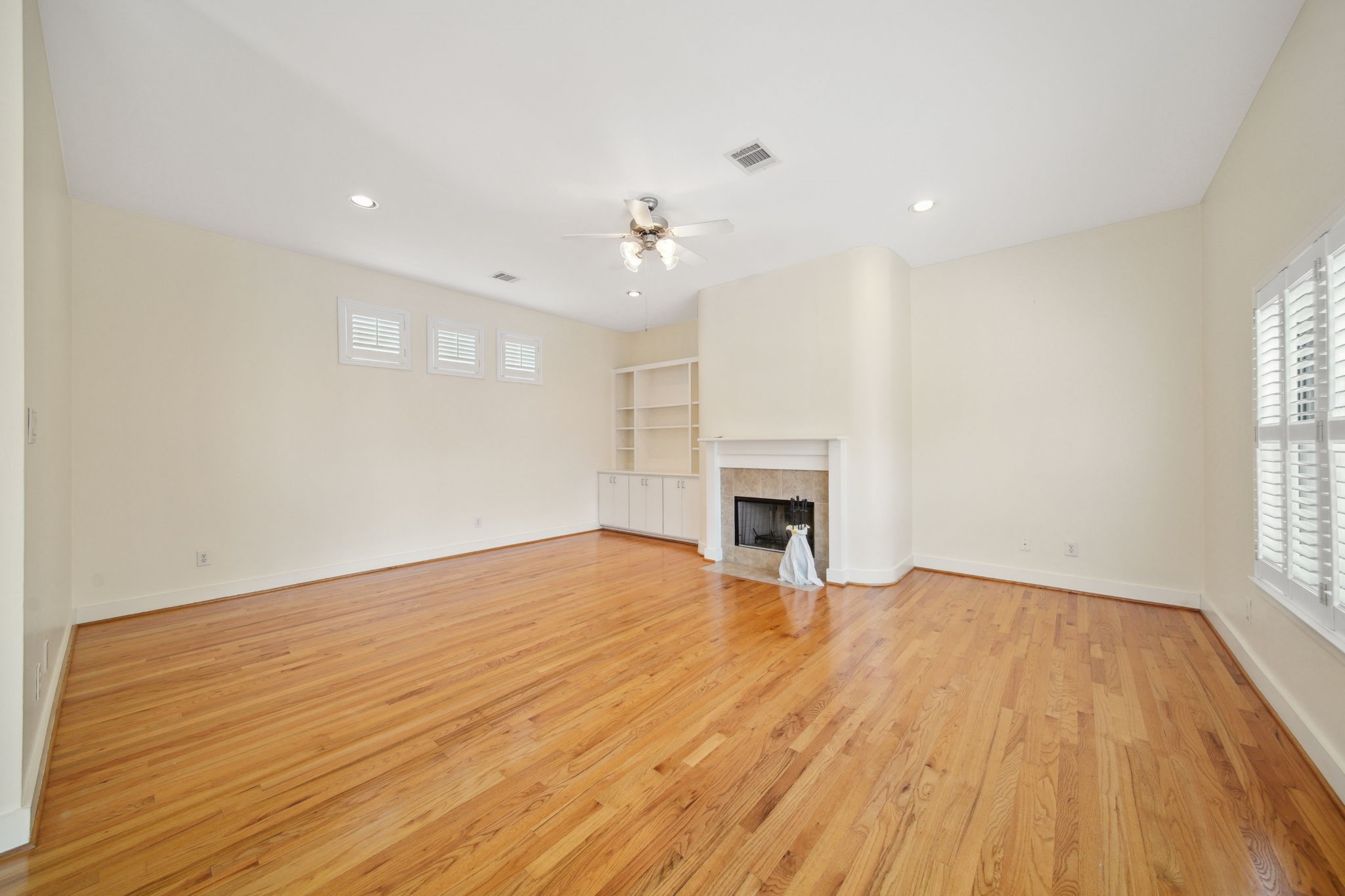 917 W 21st Street H Property Photo 5