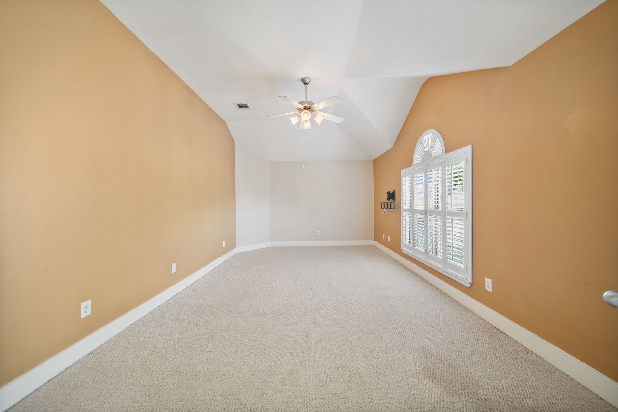 917 W 21st Street H Property Photo 9