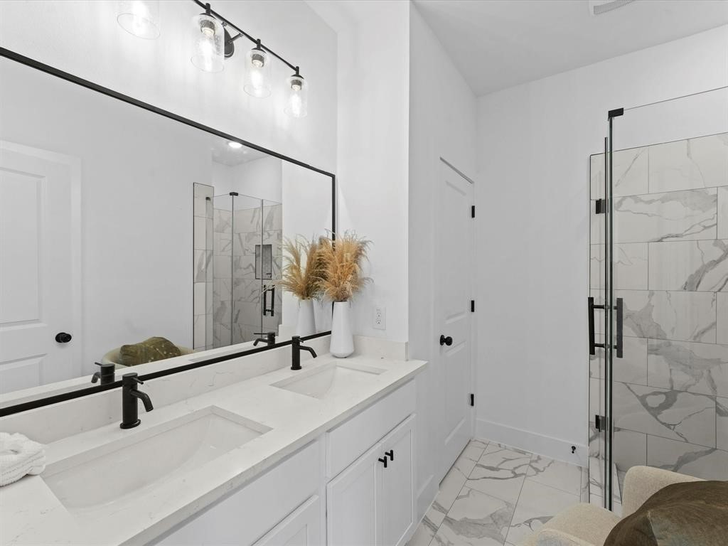 1448 Dewalt Street Property Photo 11