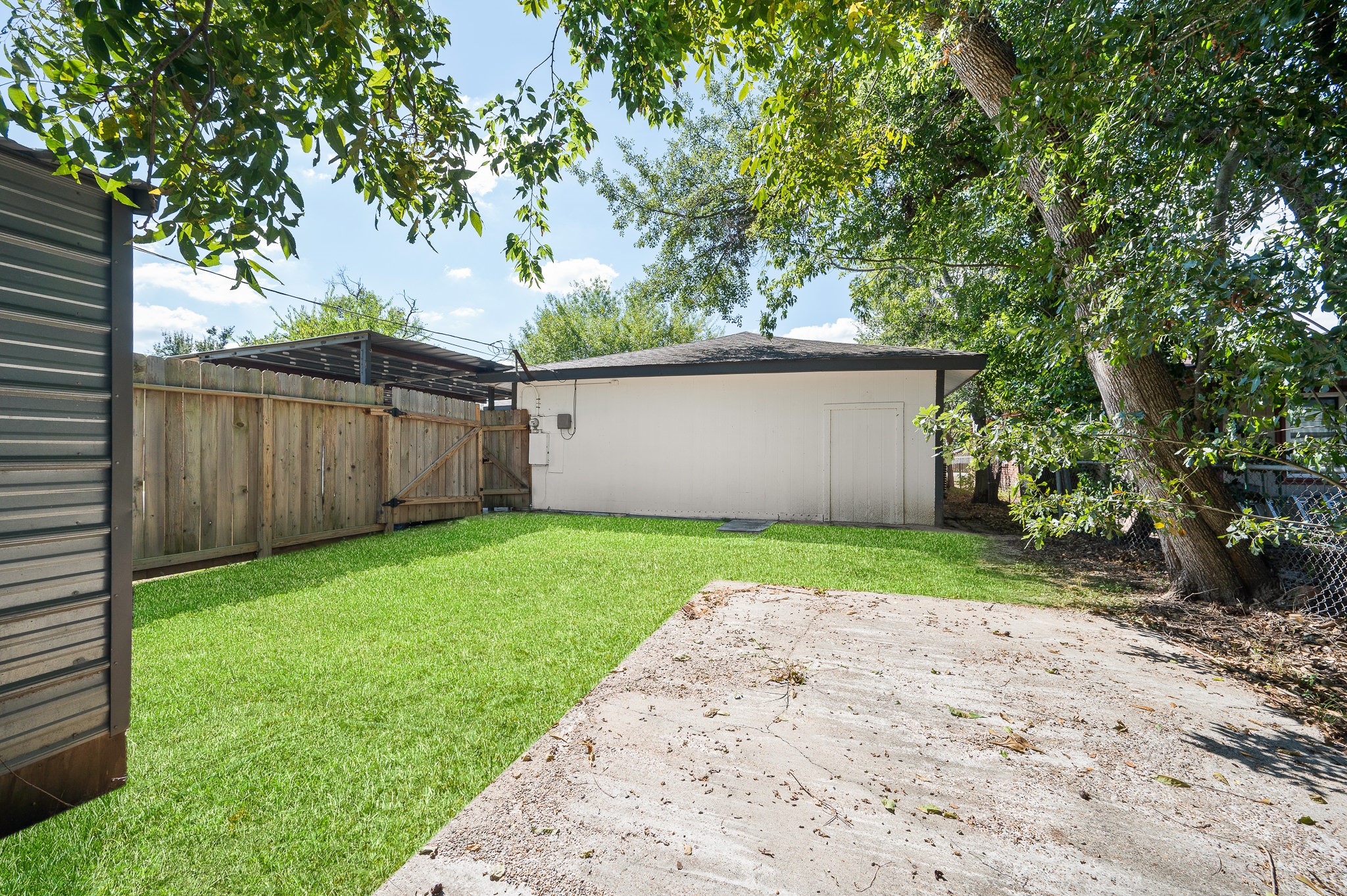 2222 Peppermill Road Property Photo 10