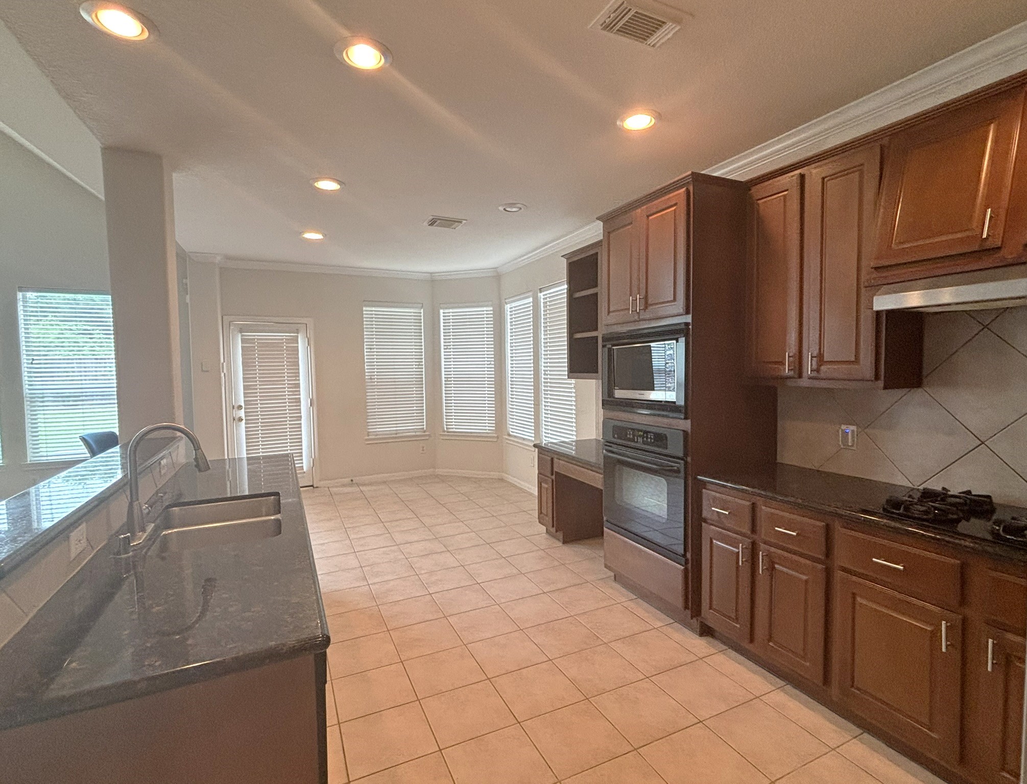 19538 Piney Lake Drive Property Photo 10