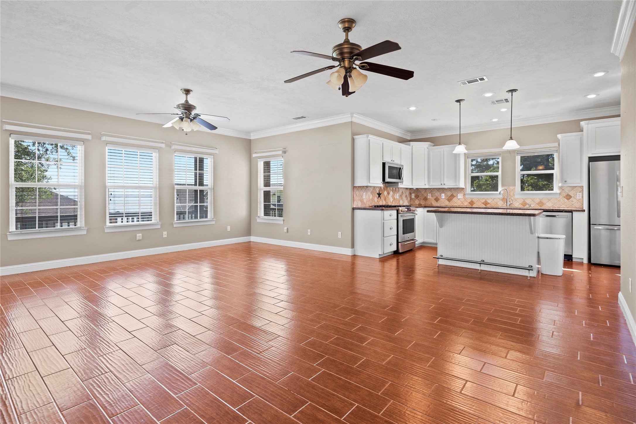 361 Bridgelanding Property Photo 4