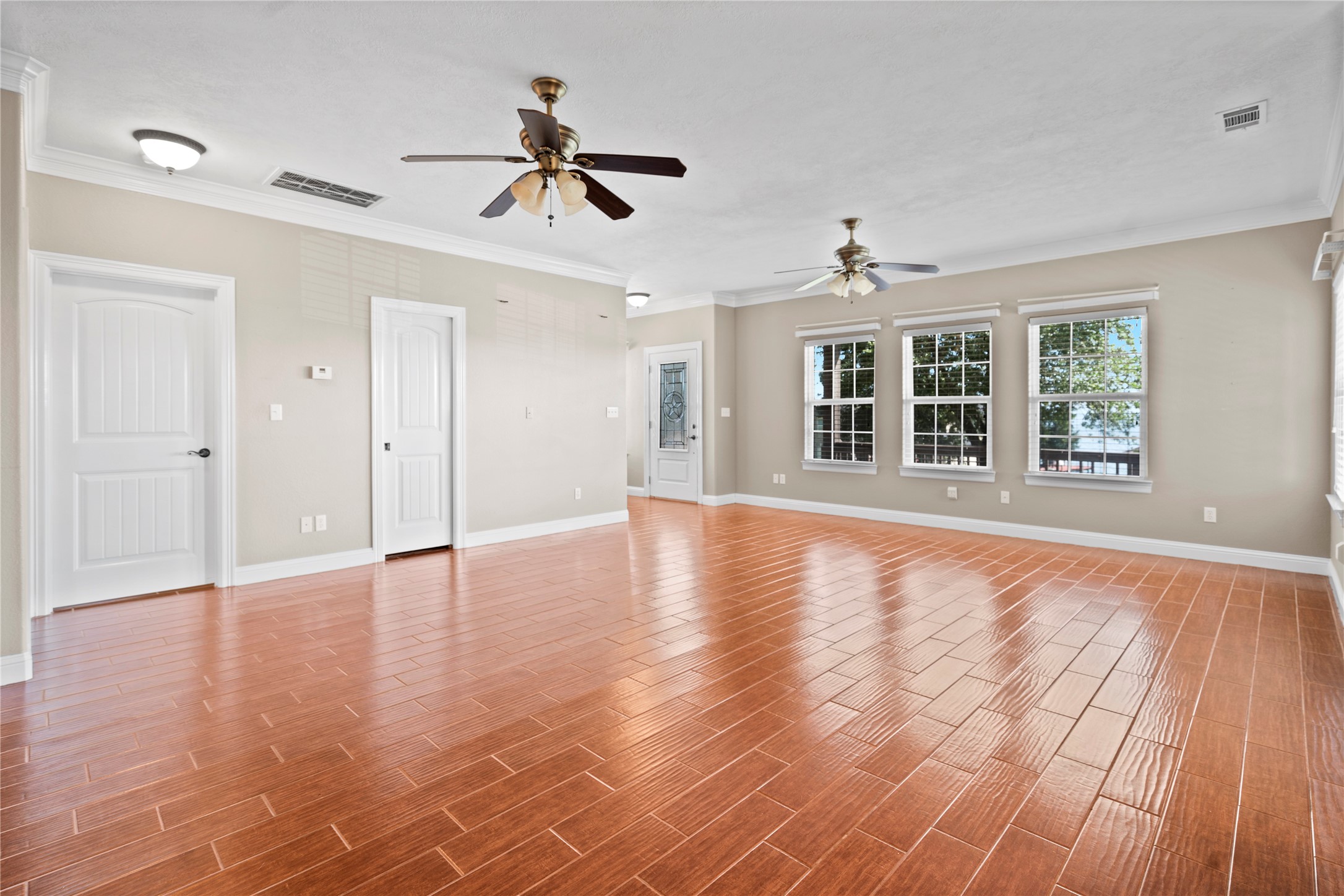 361 Bridgelanding Property Photo 6