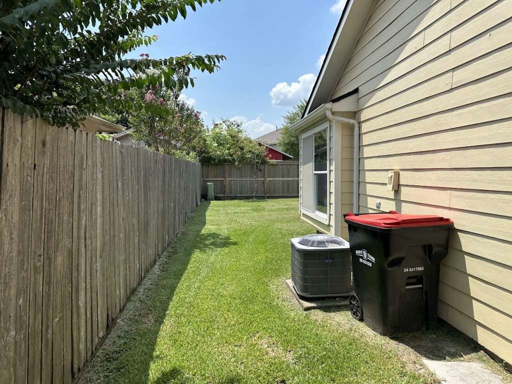 12226 Greensbrook Forest Drive Property Photo 9