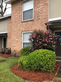 16161 Tiger Bend Road Property Photo 3