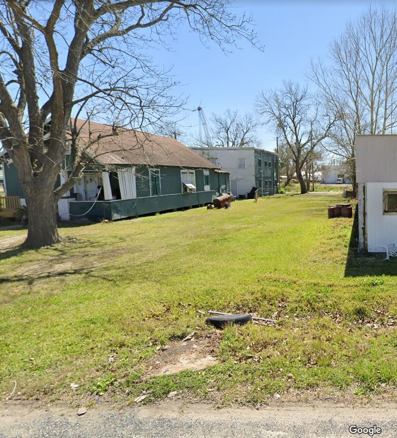 421 1st Avenue N Property Photo 2