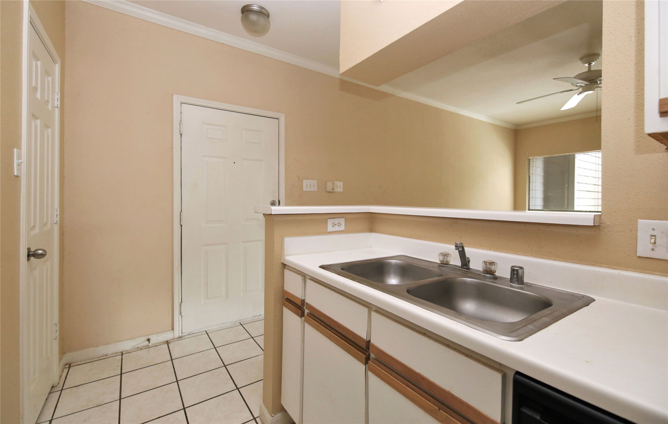 1330 Old Spanish Trail 7205 Property Photo 9
