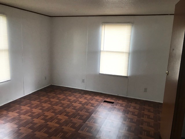 39081 West Drive Property Photo 4