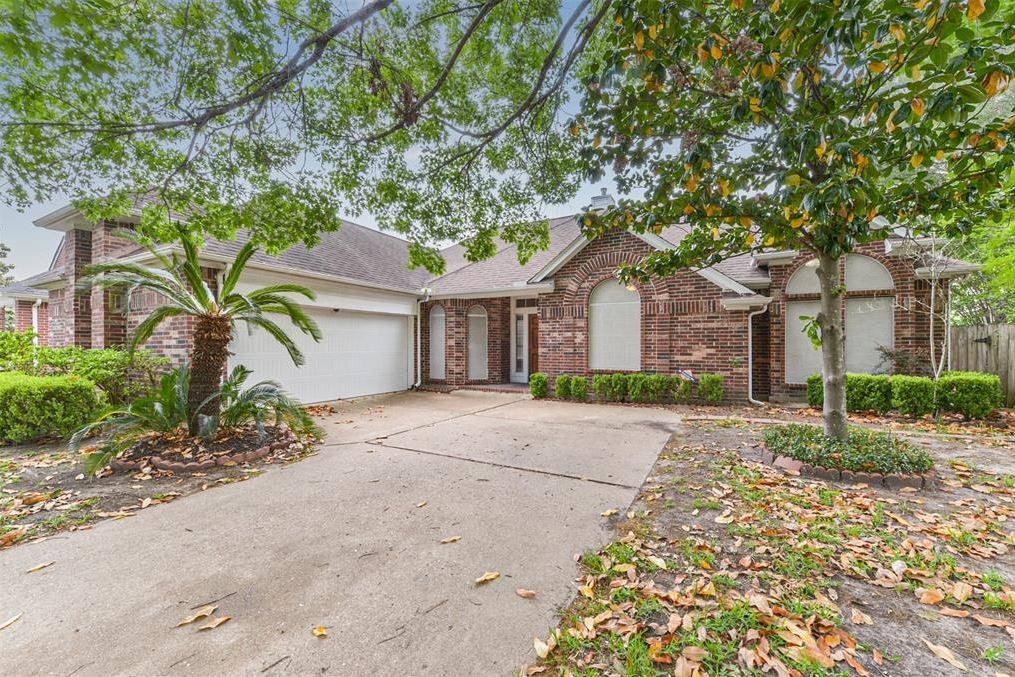 4611 Green Trail Drive Property Photo 1
