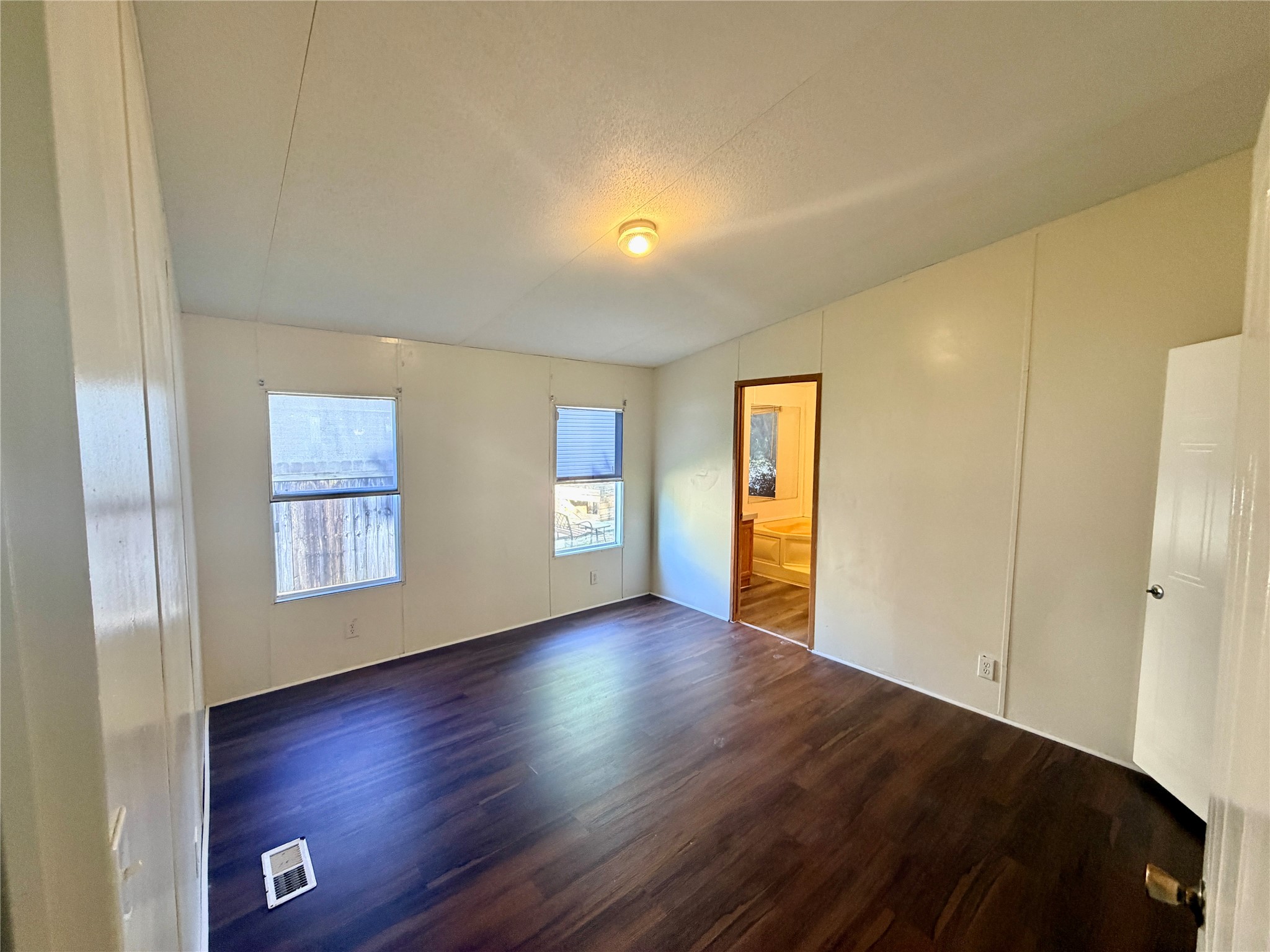 810 Mercedes Benz Court Property Photo 13