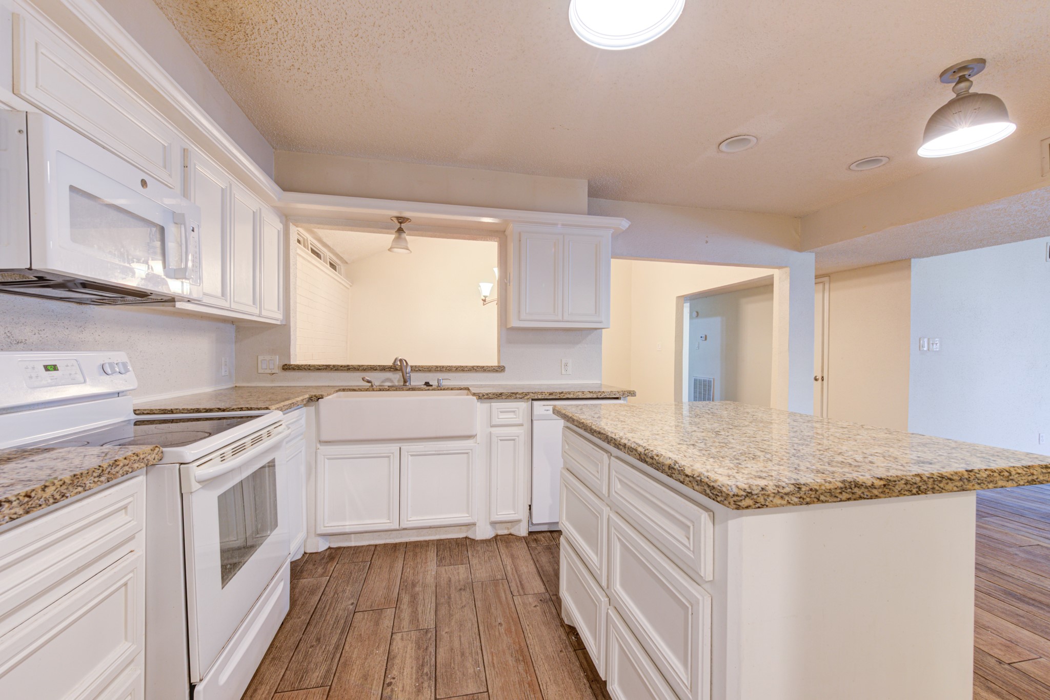 10822 Kirktown Drive Property Photo 6