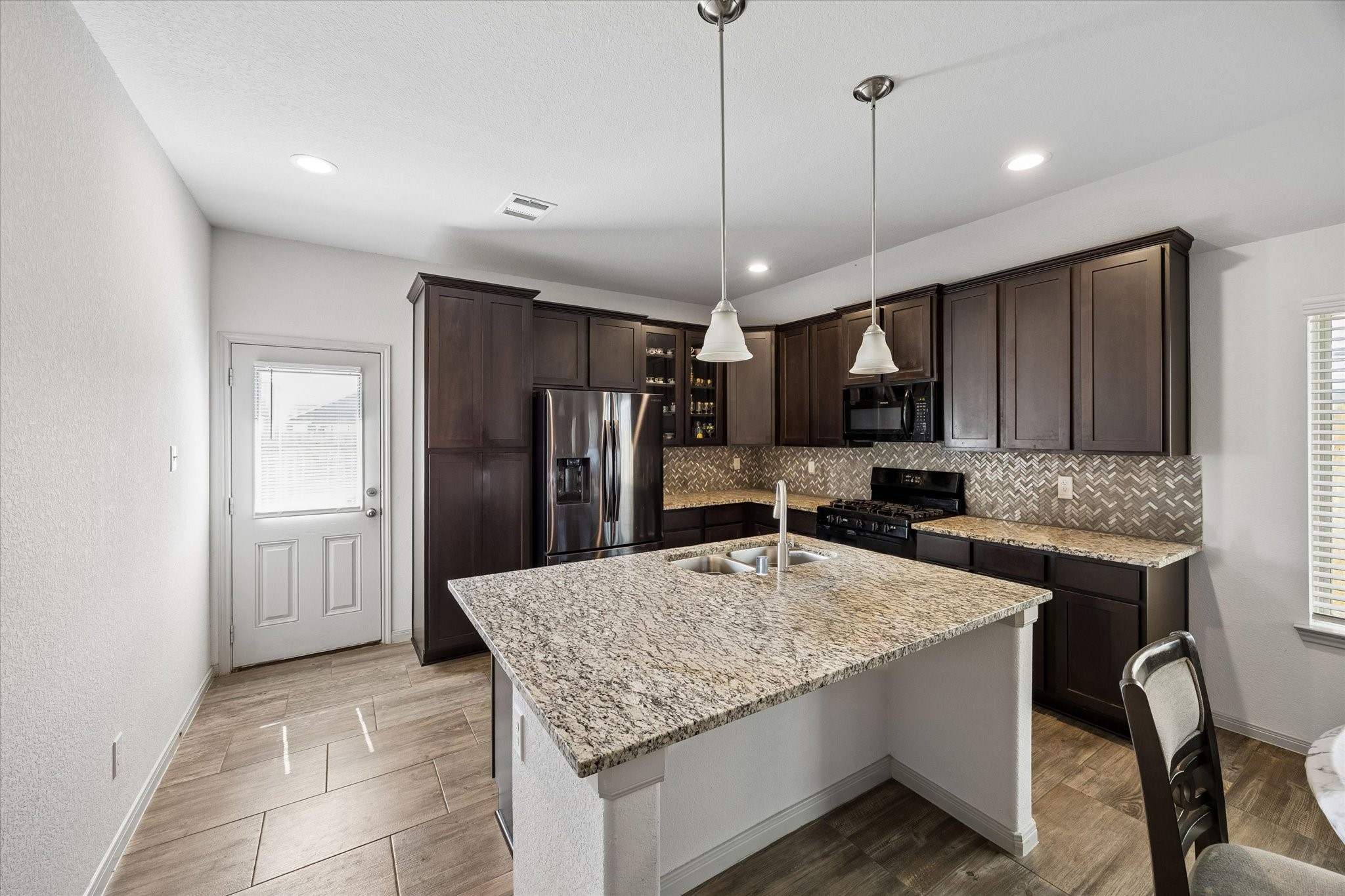 7931 Tuscan Cypress Drive Property Photo 6