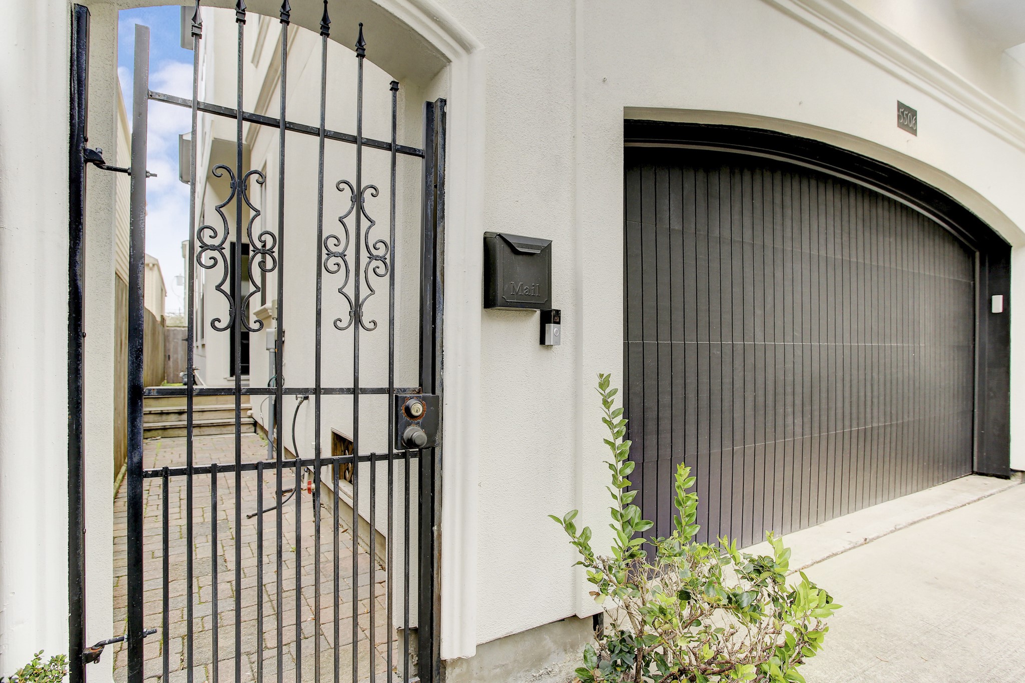 5506 Darling Street Property Photo 2