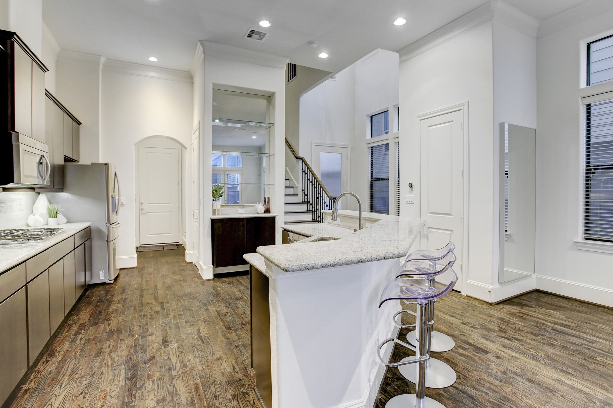 5506 Darling Street Property Photo 4