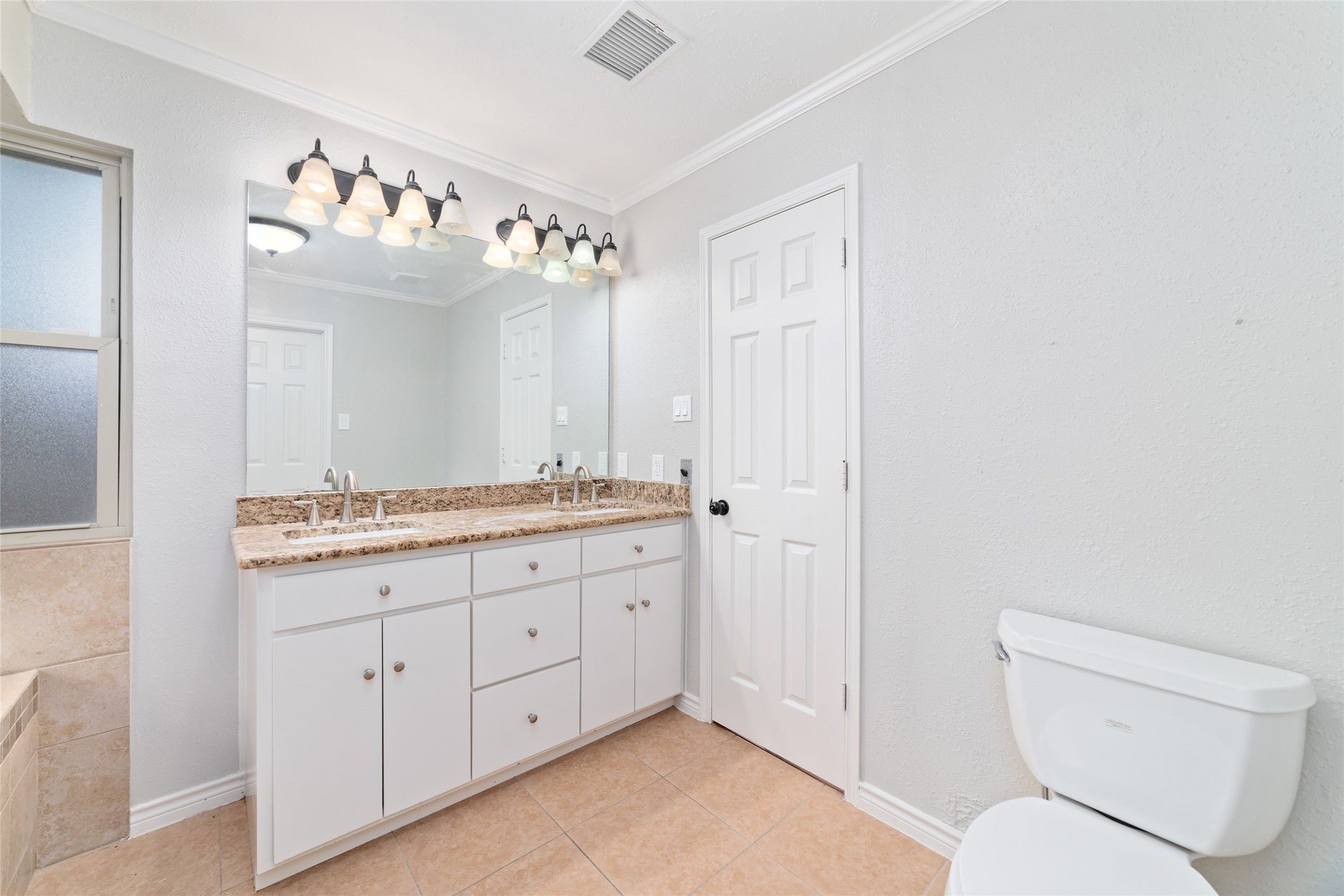 15803 Spruce River Court Property Photo 18