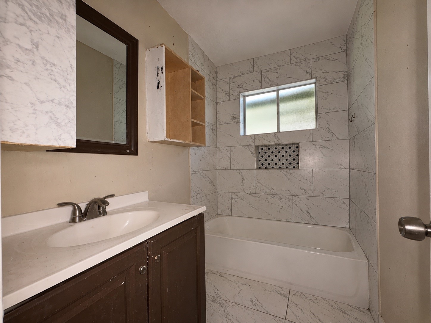 12610 S Coast Drive Property Photo 4