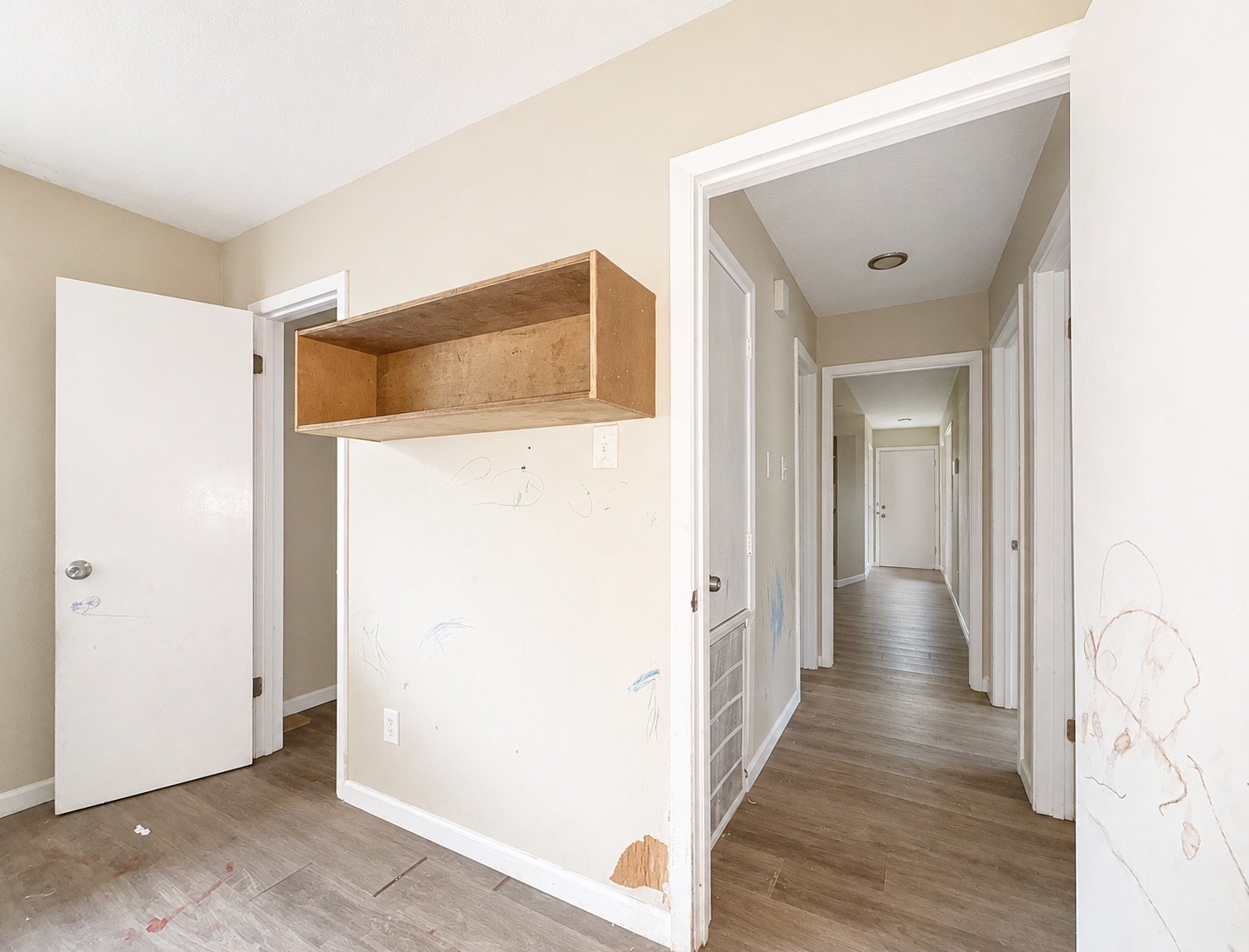 12610 S Coast Drive Property Photo 5