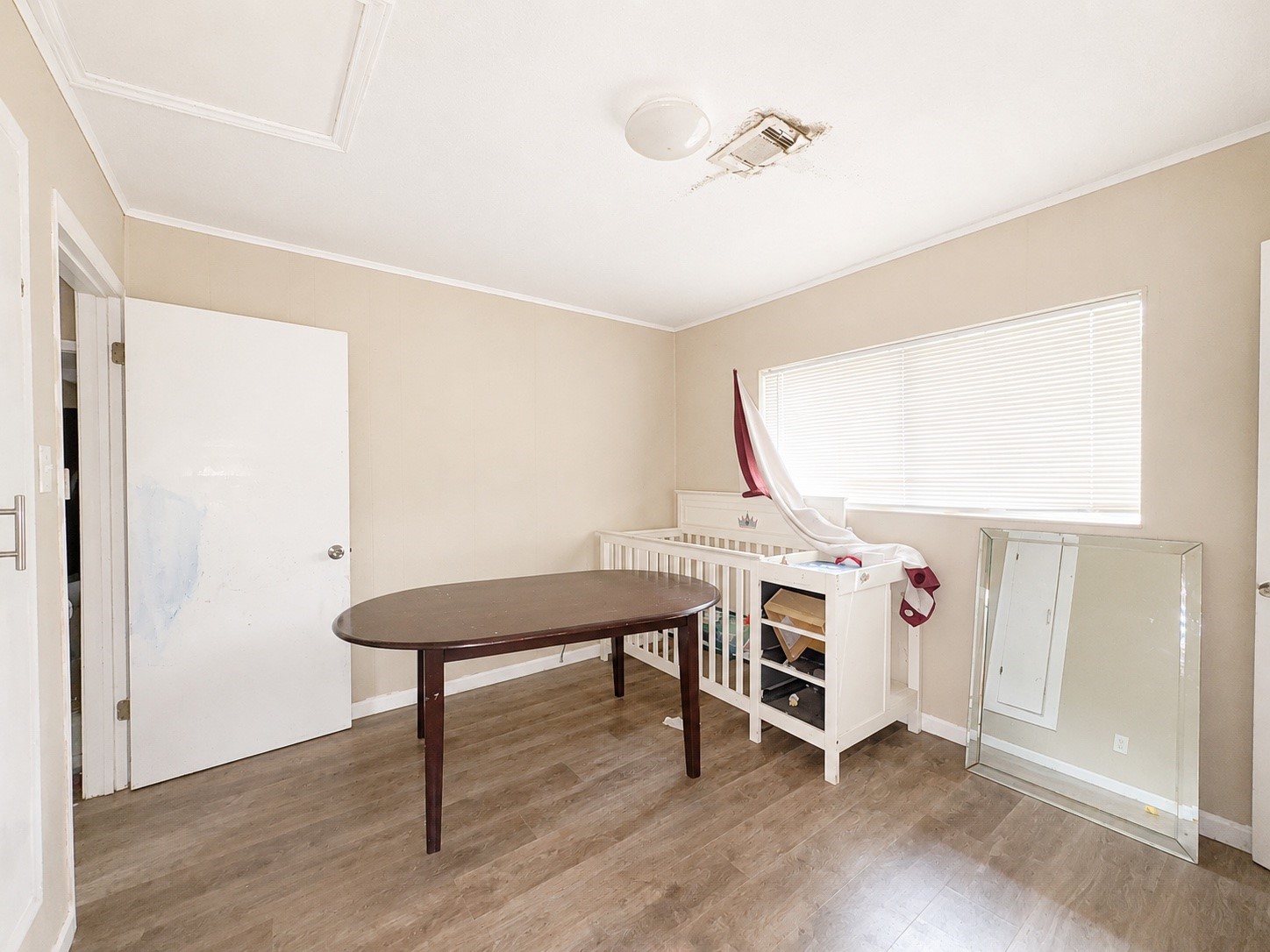 12610 S Coast Drive Property Photo 6