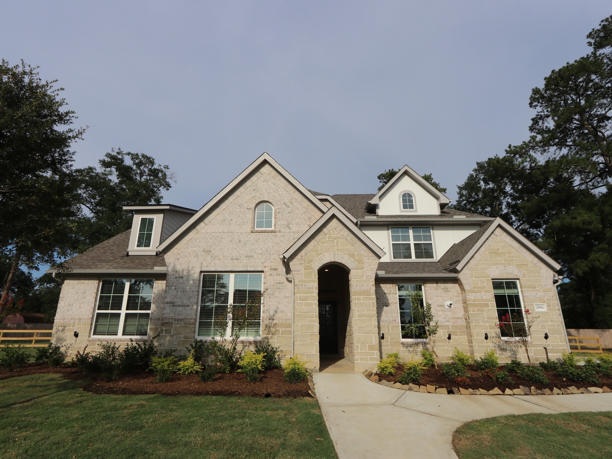 21914 Hibiscus Hedge Trail Property Photo 1