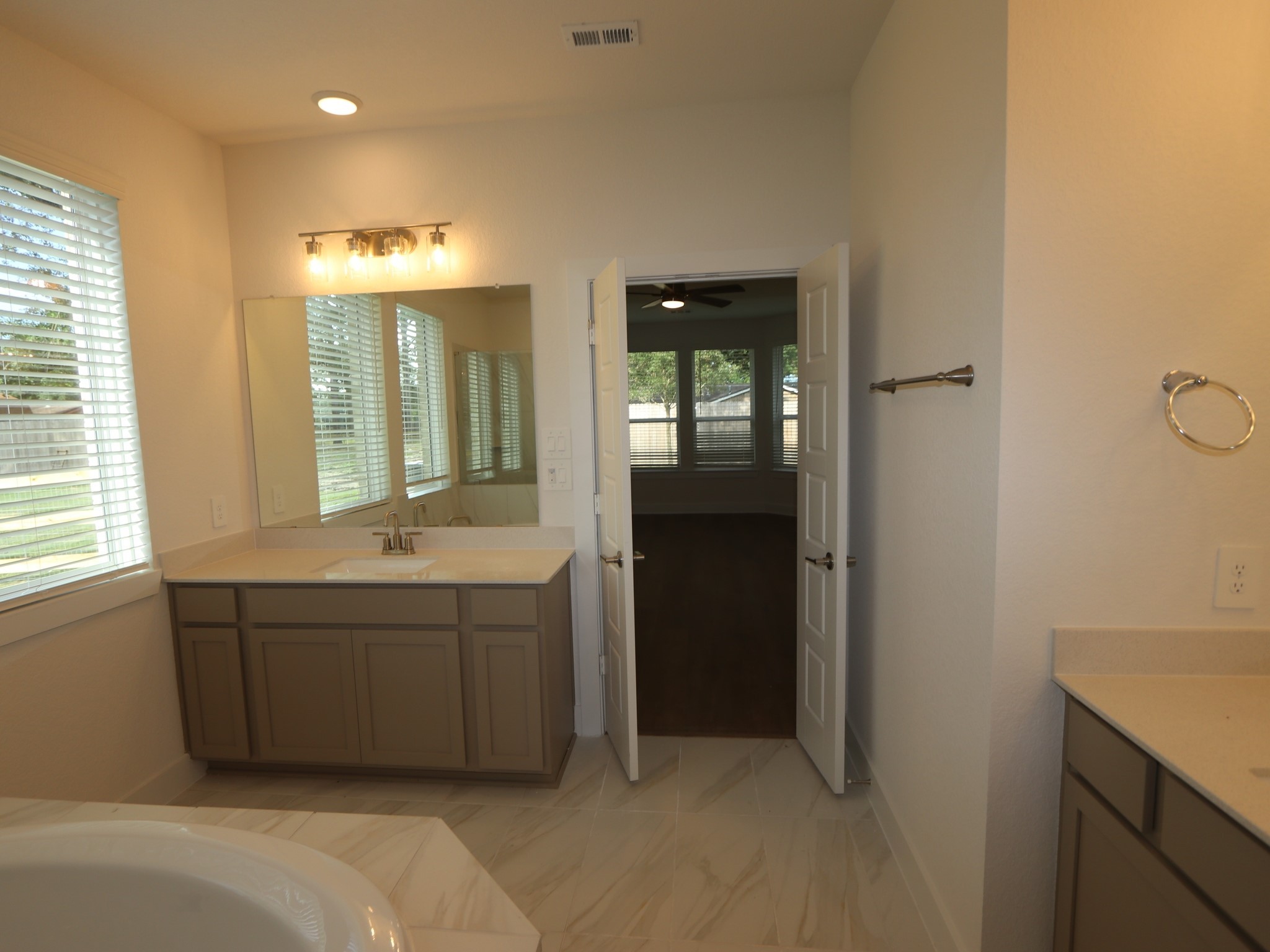 21914 Hibiscus Hedge Trail Property Photo 12