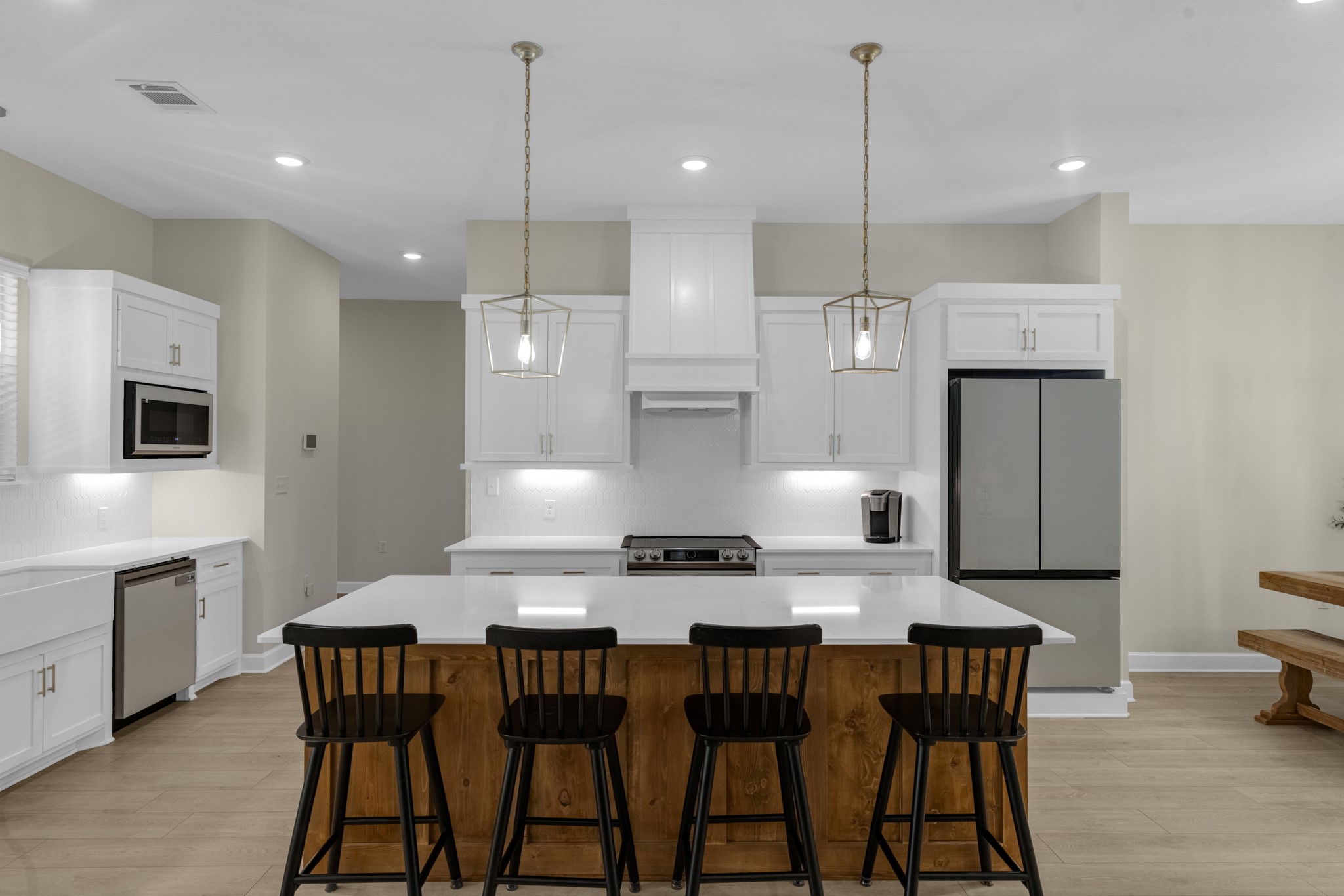 22694 Brook Forest Road Property Photo 4