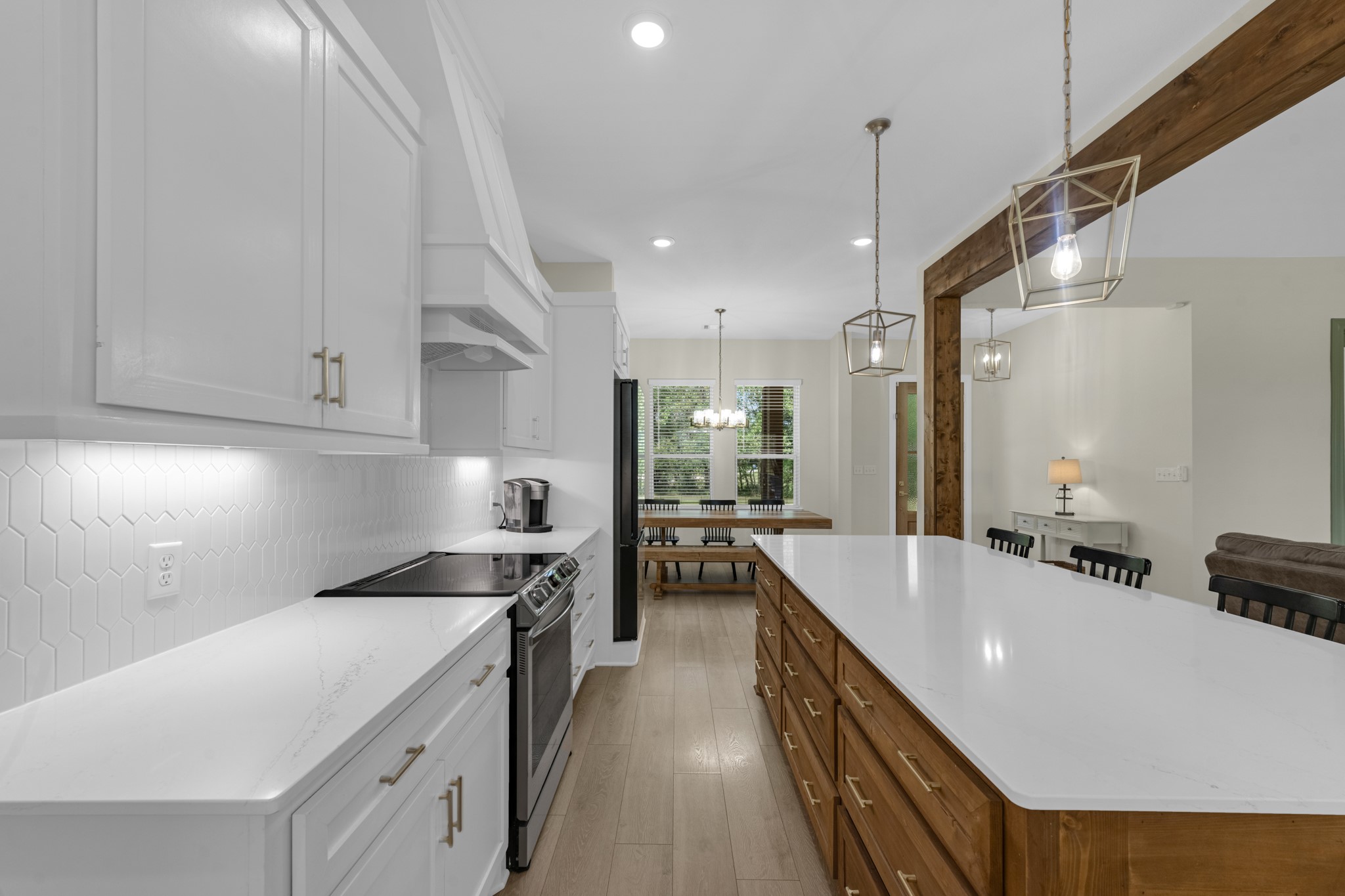 22694 Brook Forest Road Property Photo 6