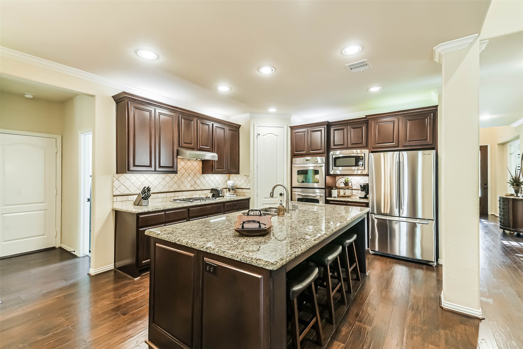 2530 Hendricks Lakes Drive Property Photo 17
