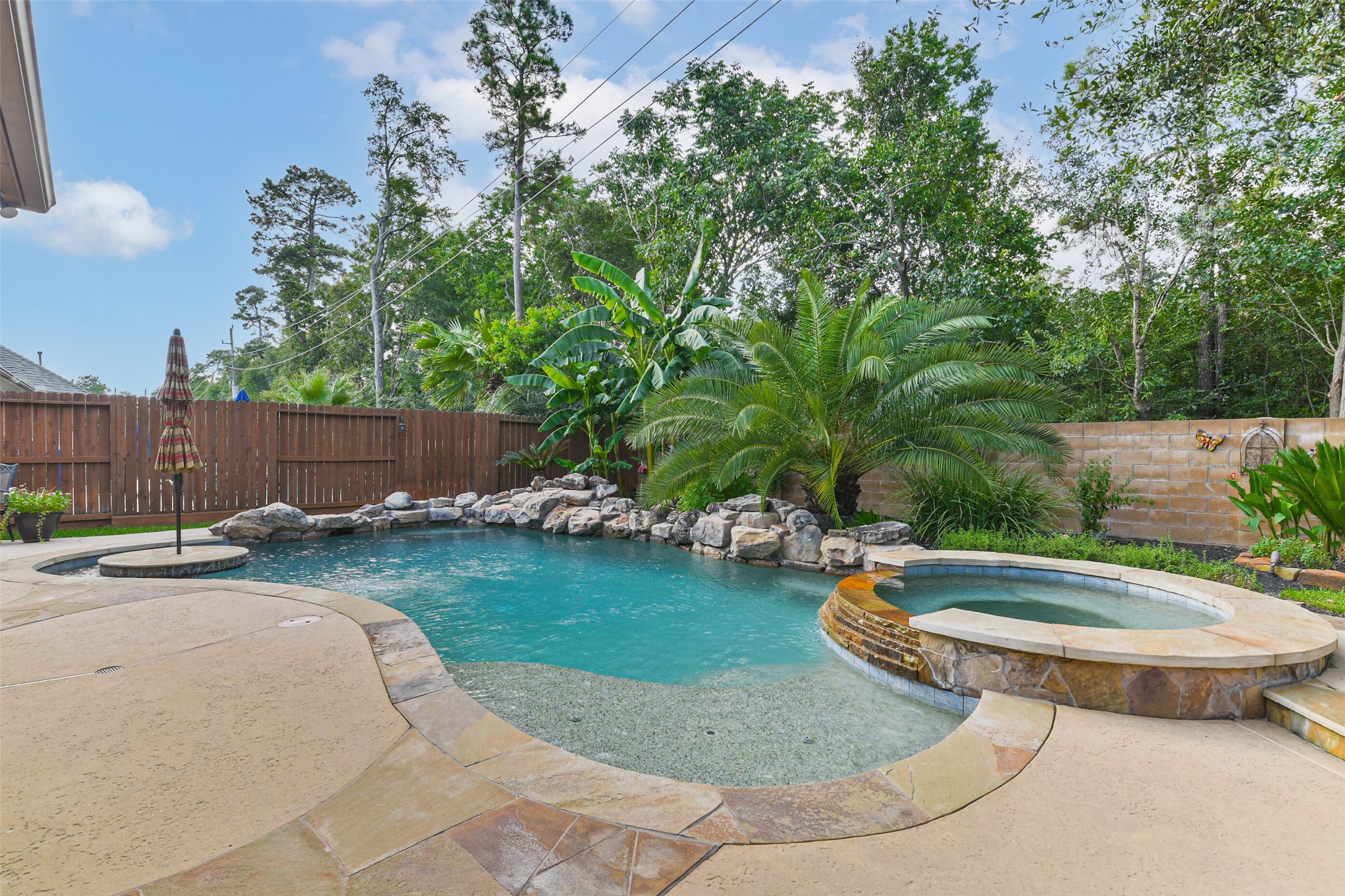 2530 Hendricks Lakes Drive Property Photo 35
