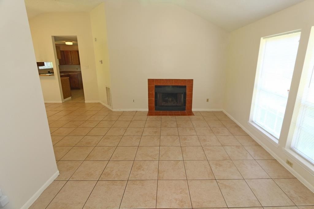 7815 Eastern Bluebird Drive Property Photo 3
