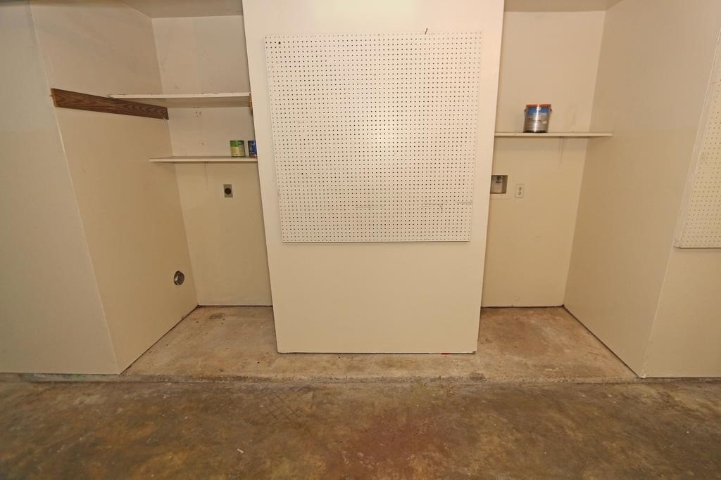7815 Eastern Bluebird Drive Property Photo 10