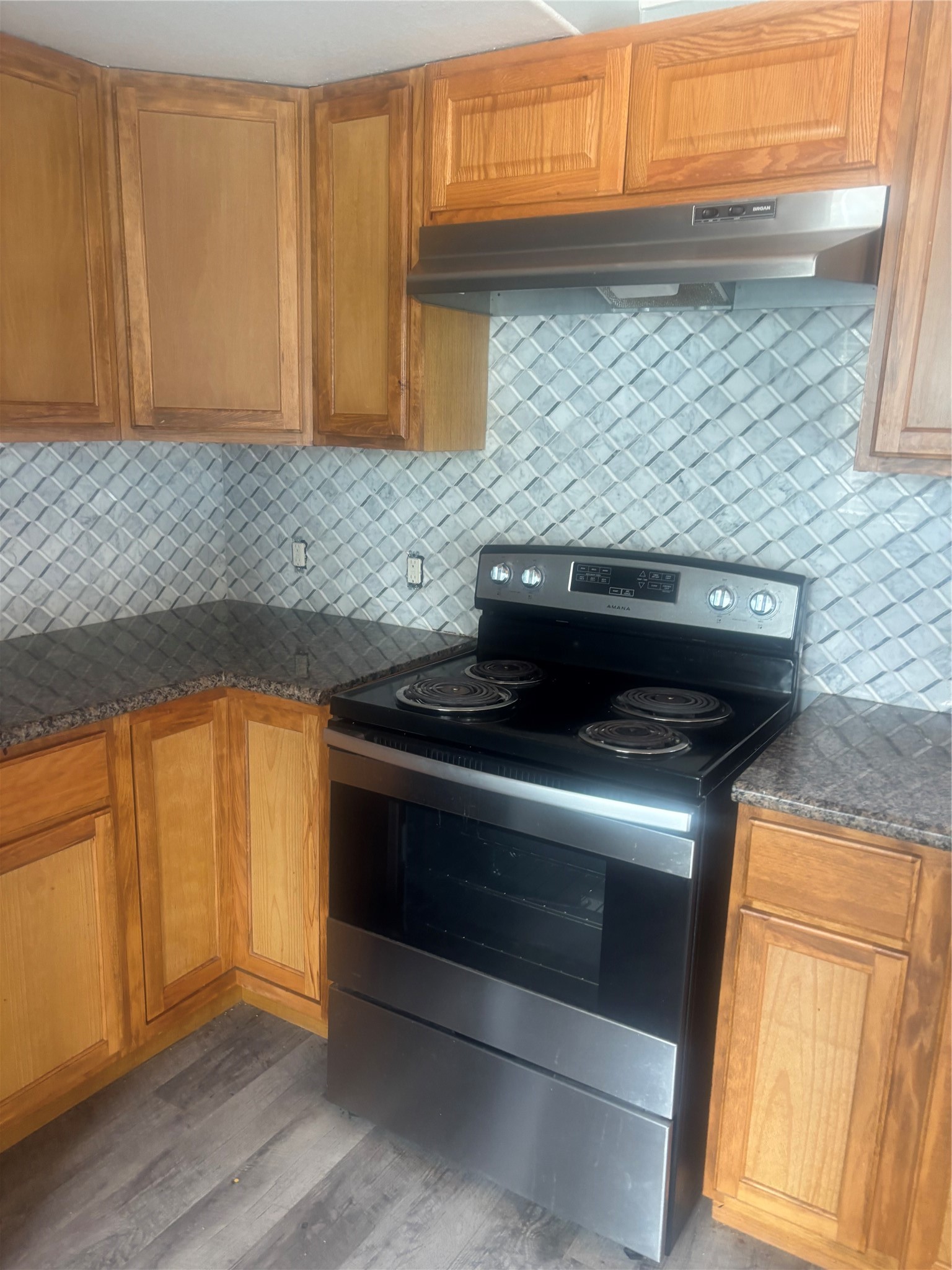 25743 Dulaney Property Photo 8