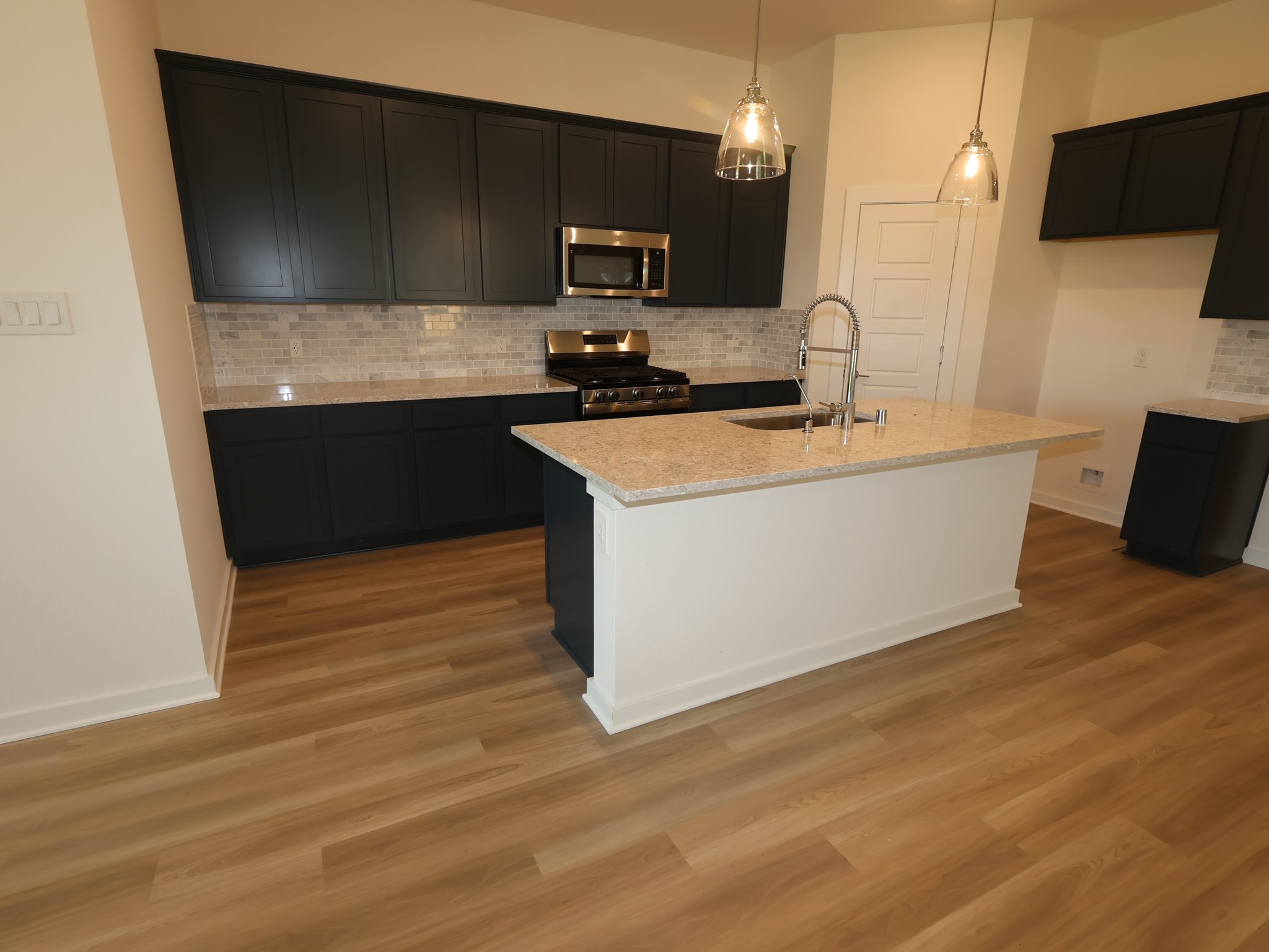 1070 Garnet Star Drive Property Photo 3